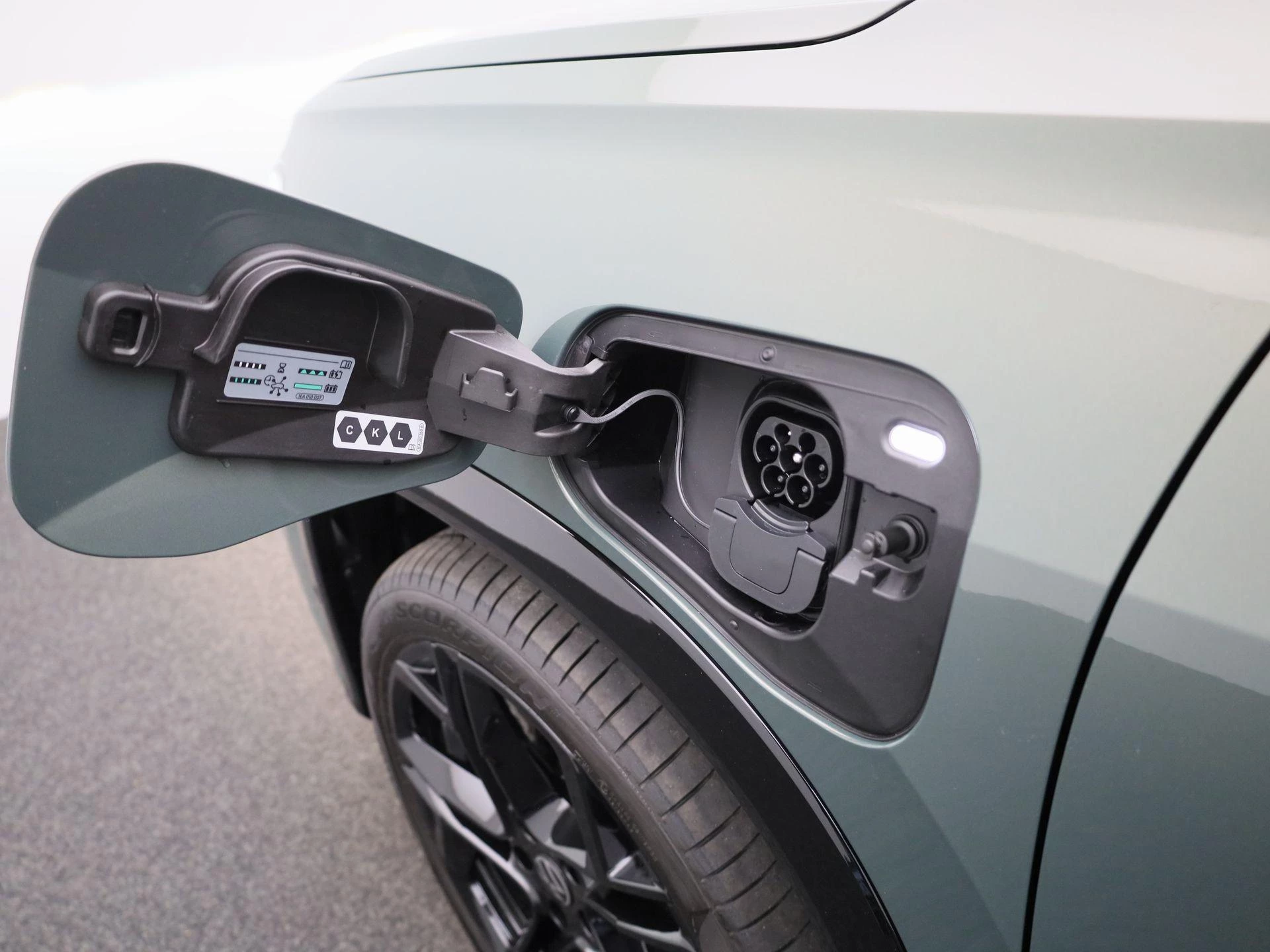 Volkswagen Tayron 1.5 eHybrid R-Line Edition 204 PK|
