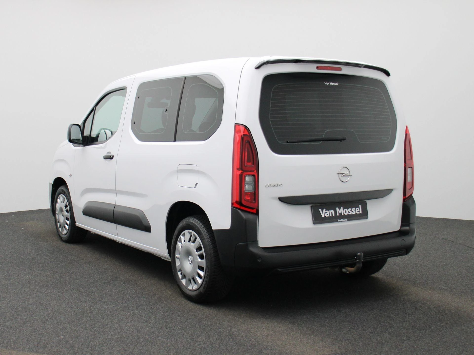 Opel-Combo Life-image-1
