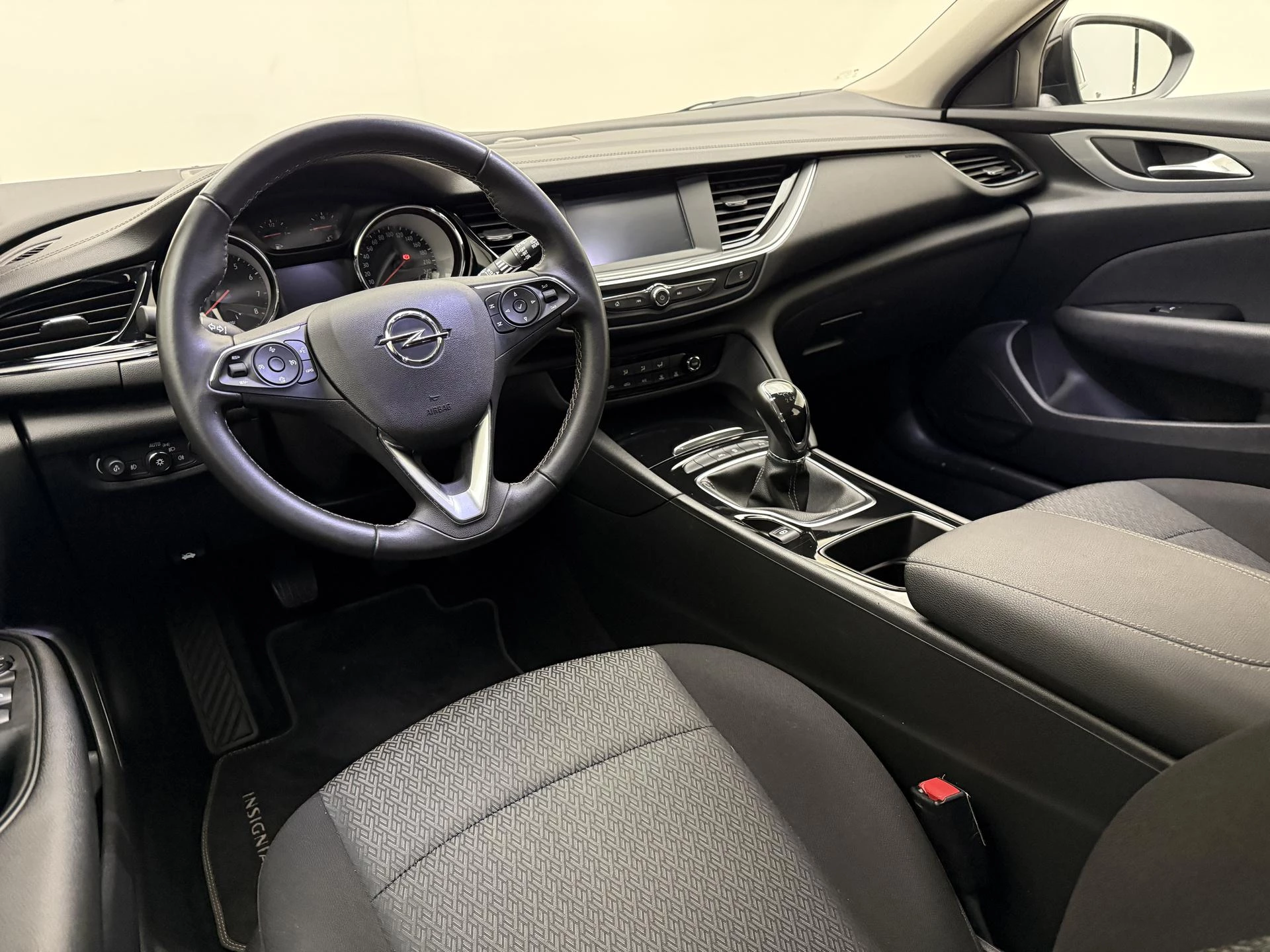 Opel-Insignia-image-11