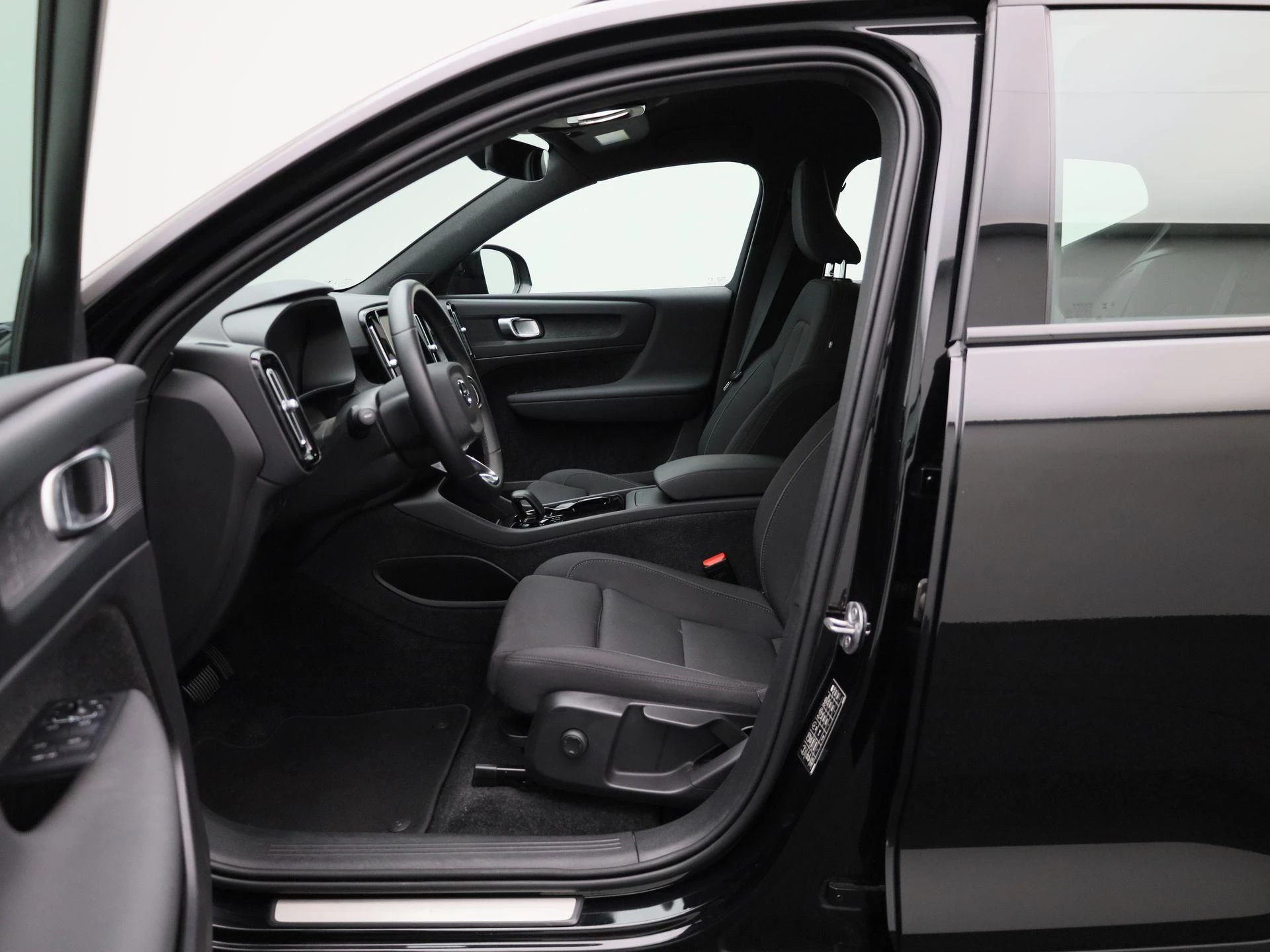 Volvo-XC40-image-8