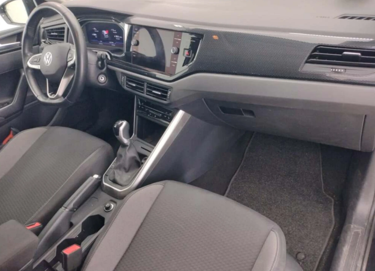 Volkswagen-Polo-image-2