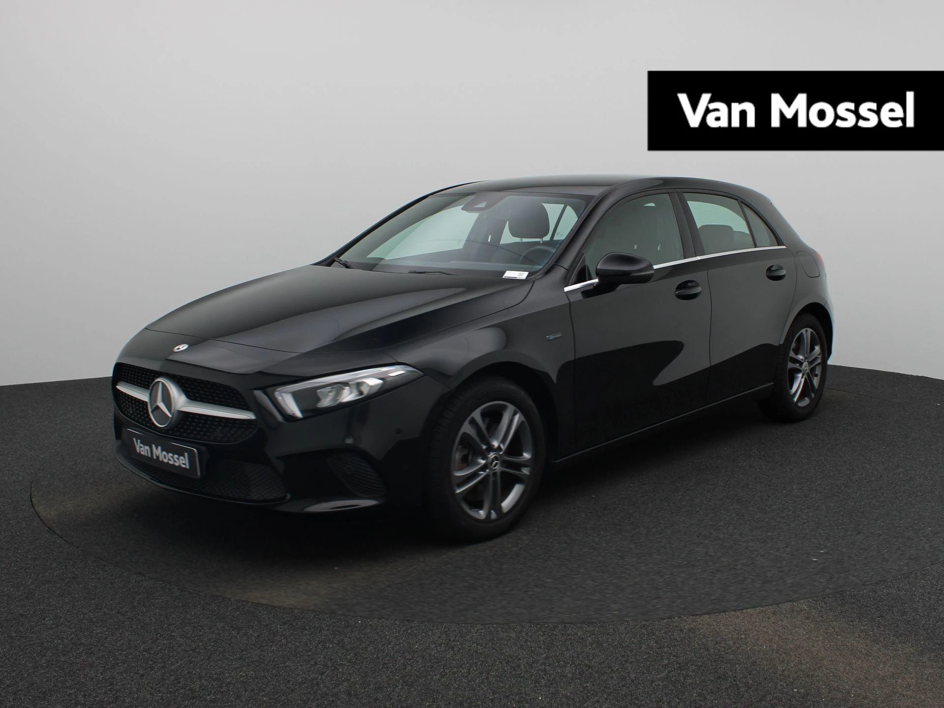 Mercedes-Benz-A-Klasse-image-0