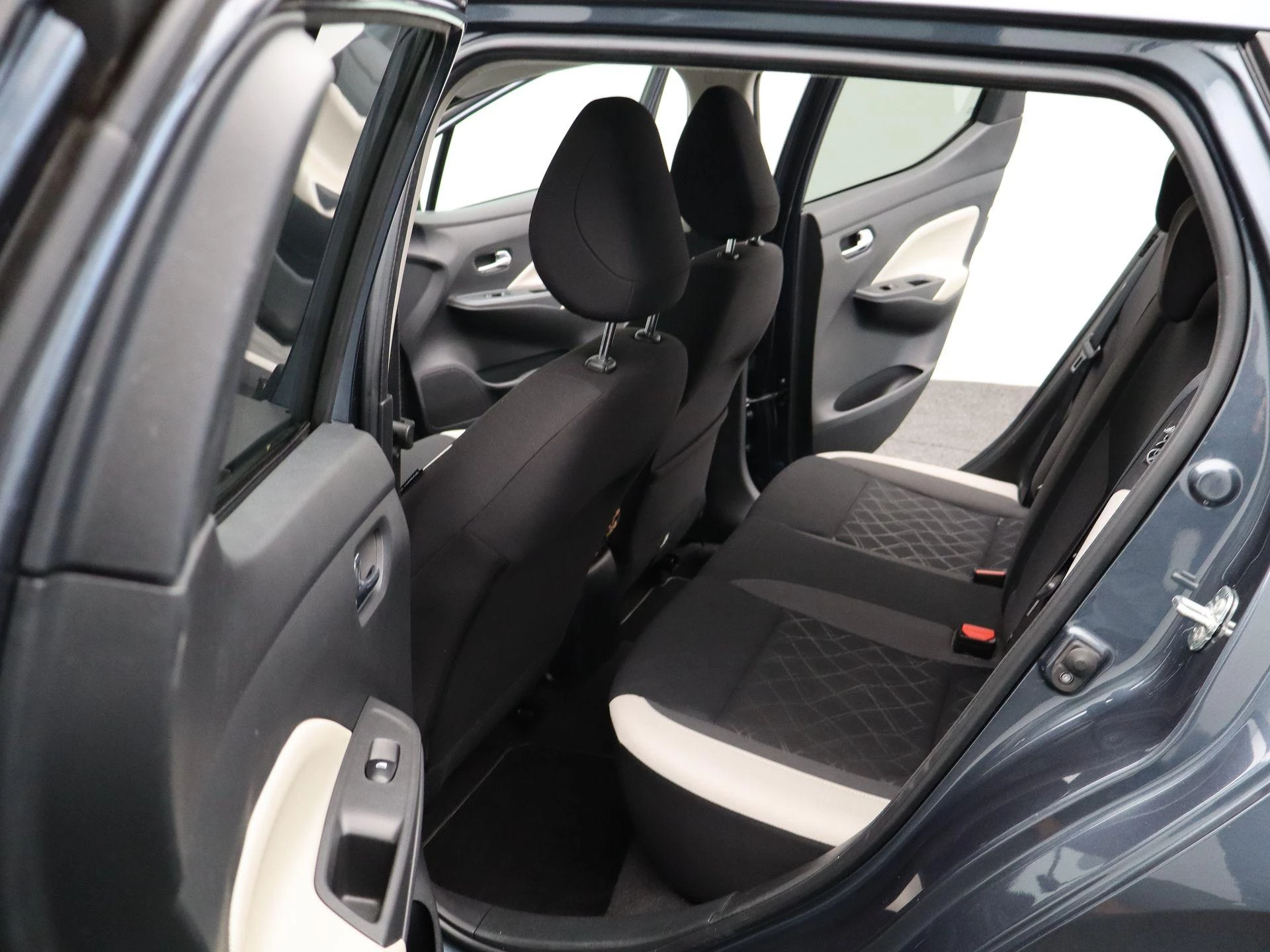 Nissan-Micra-image-18