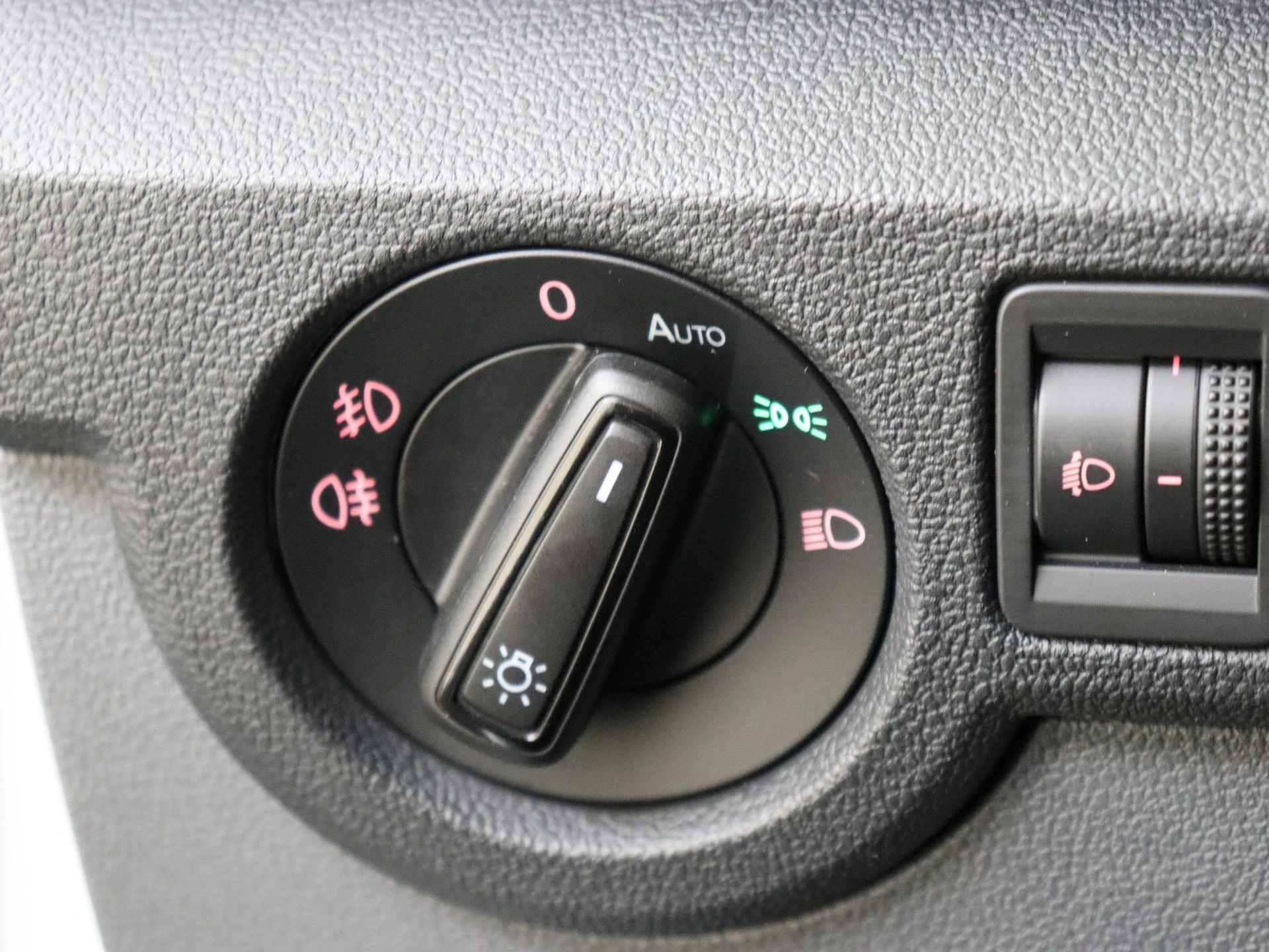 Volkswagen-T-Cross-image-19
