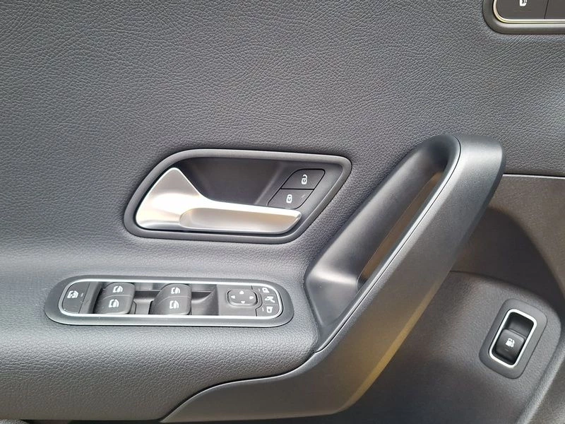 Mercedes-Benz A-Klasse 250 e LED Business-Paket 360° Kamera