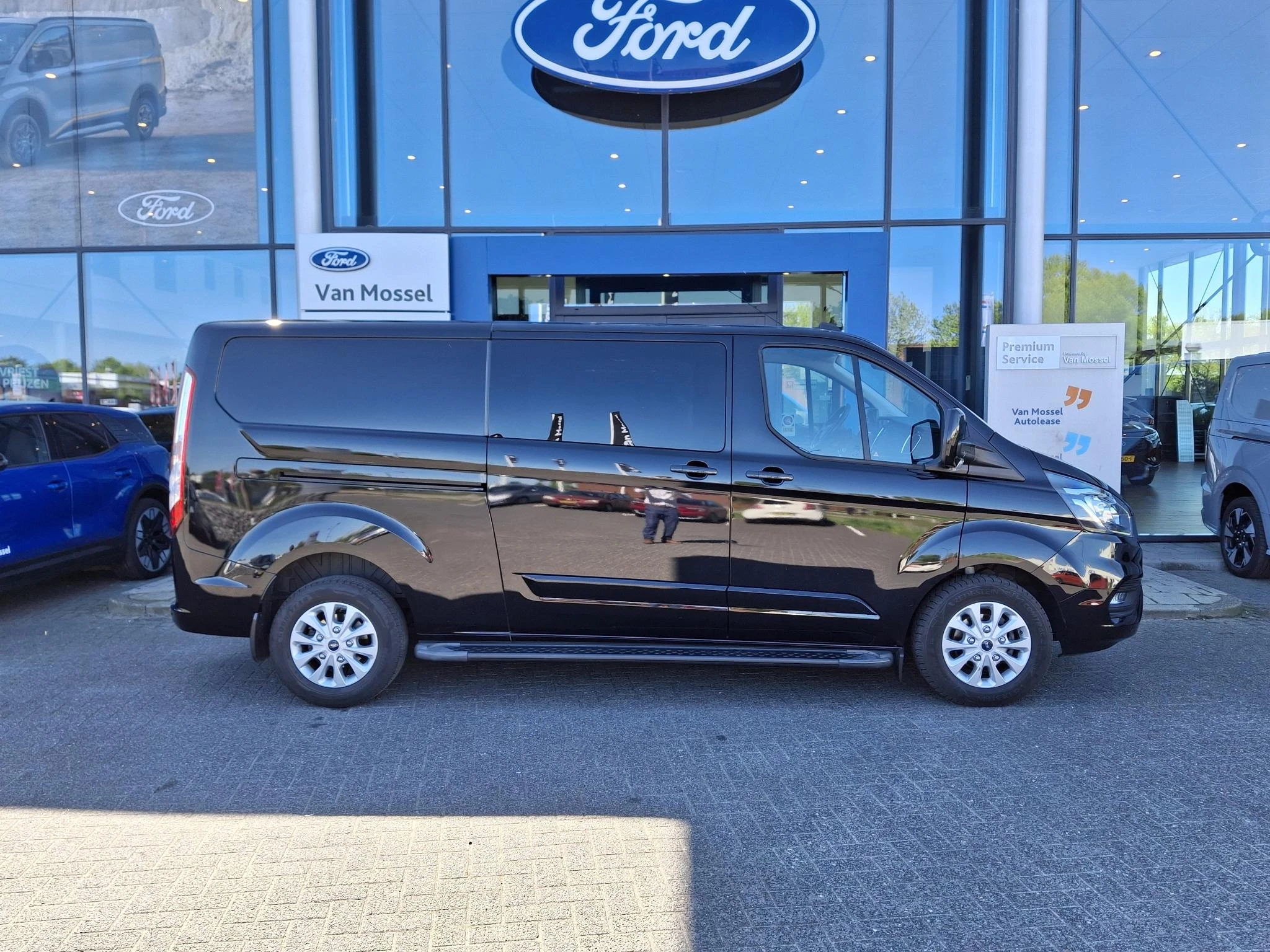 Ford-Transit Custom-image-3