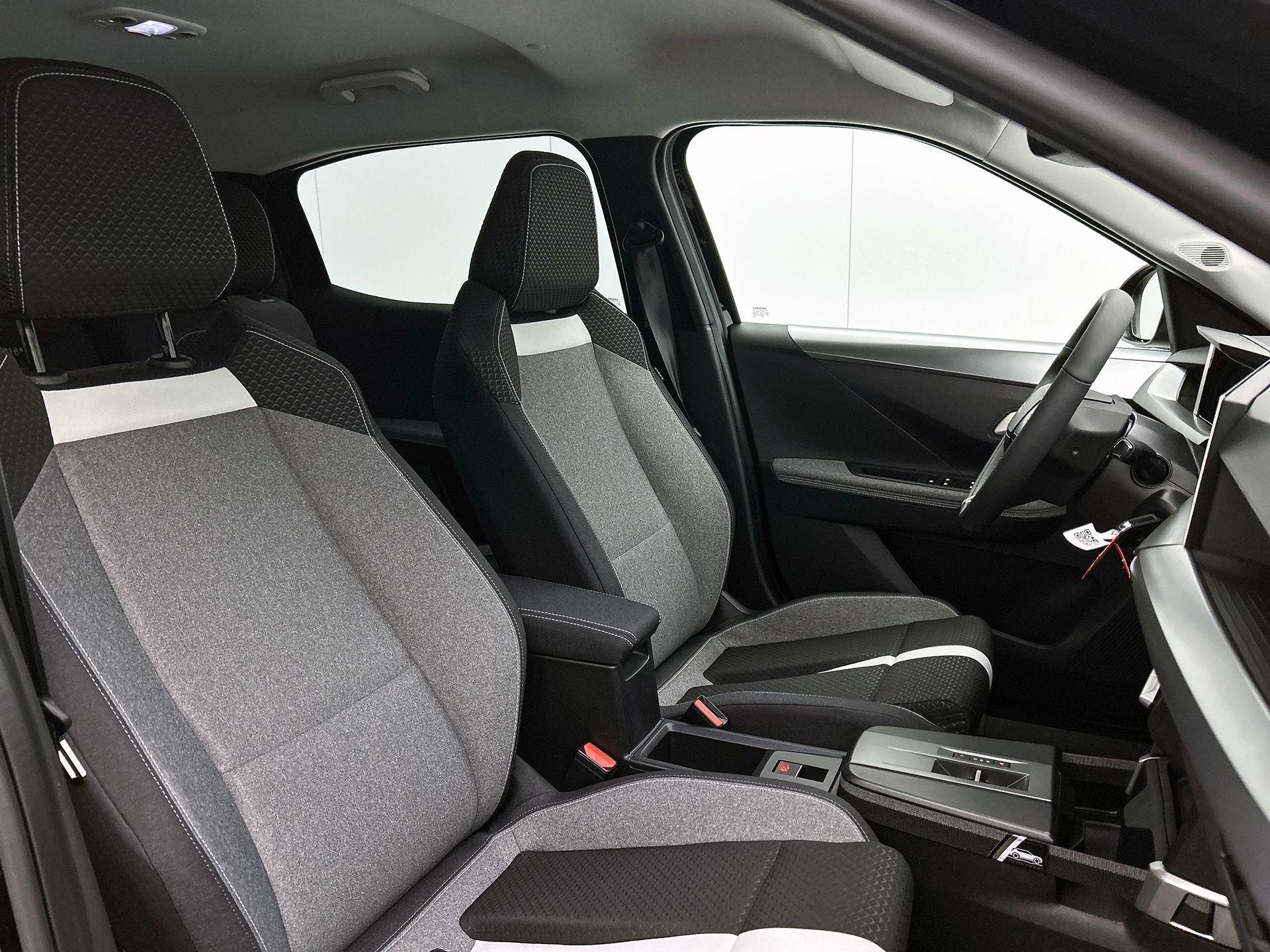 Opel-Frontera-image-32