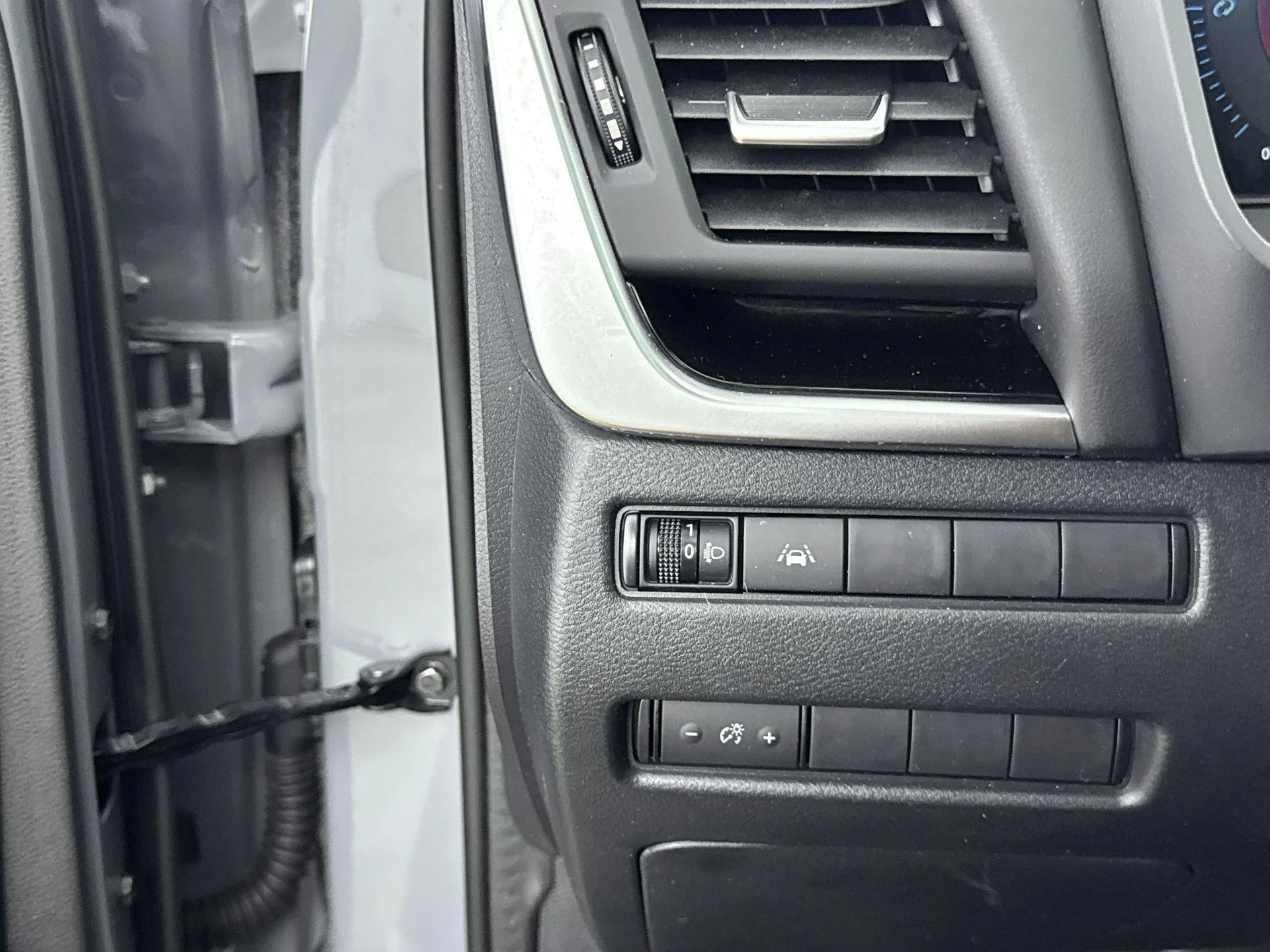 Nissan-QASHQAI-image-24