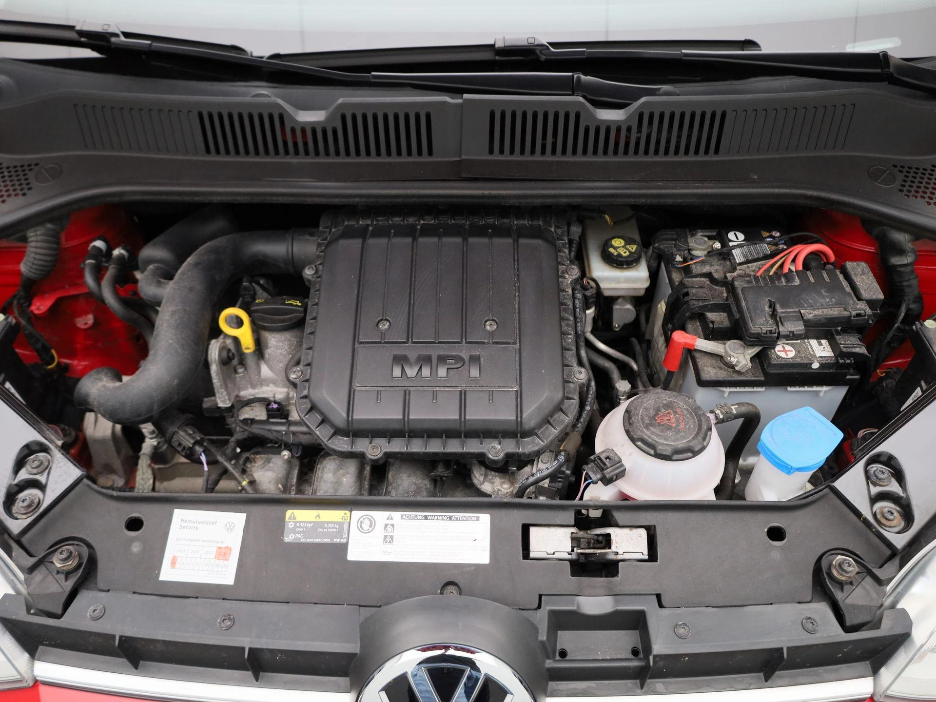 Volkswagen-up!-image-34