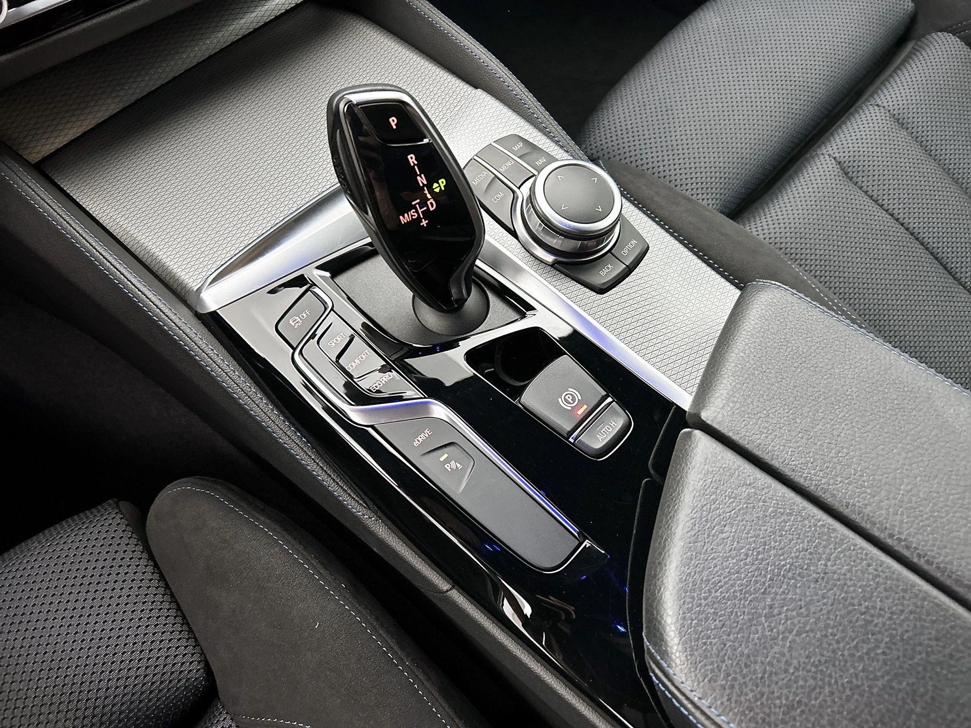 BMW-5 Serie-image-38