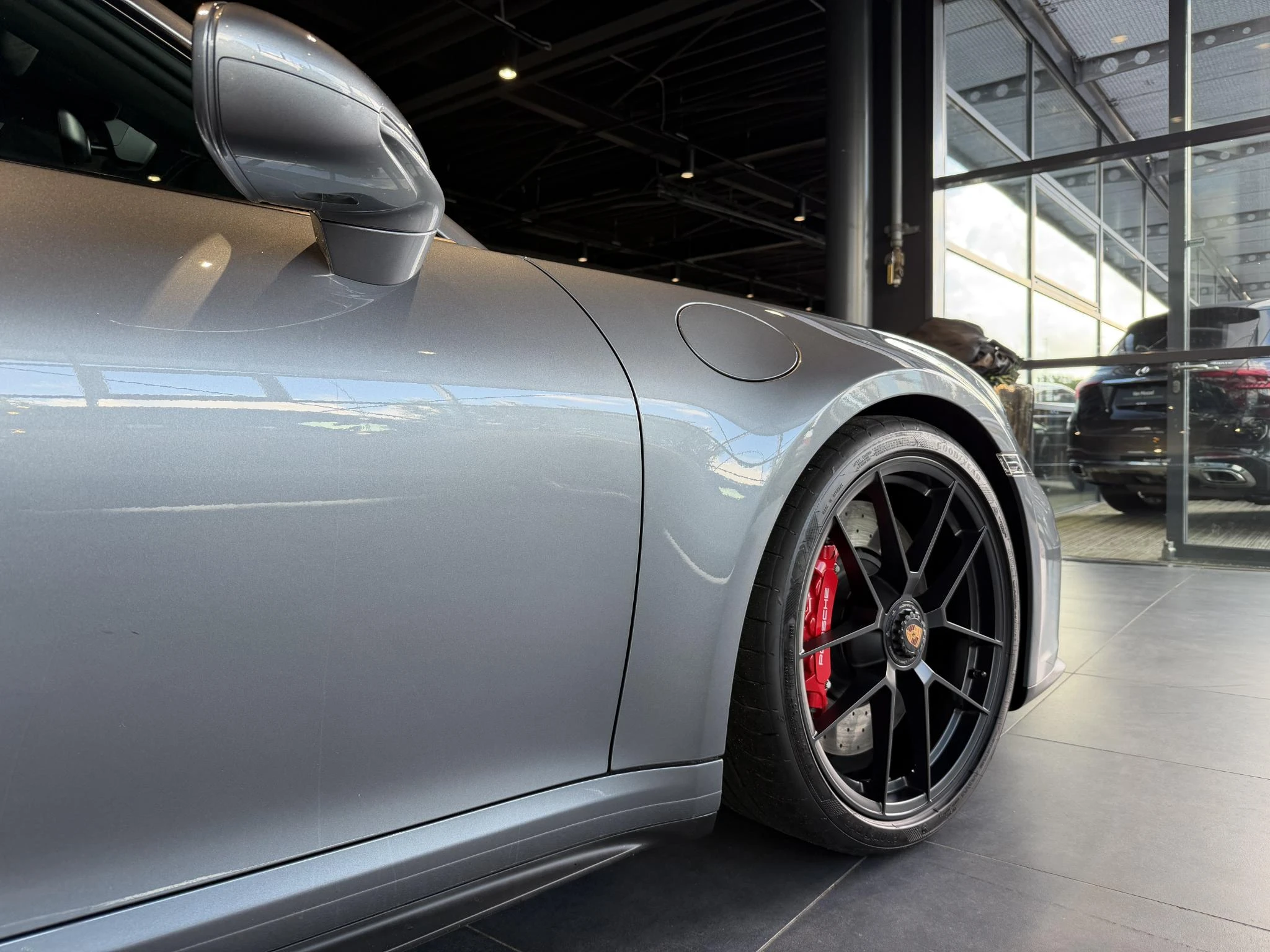 Porsche-911-image-12