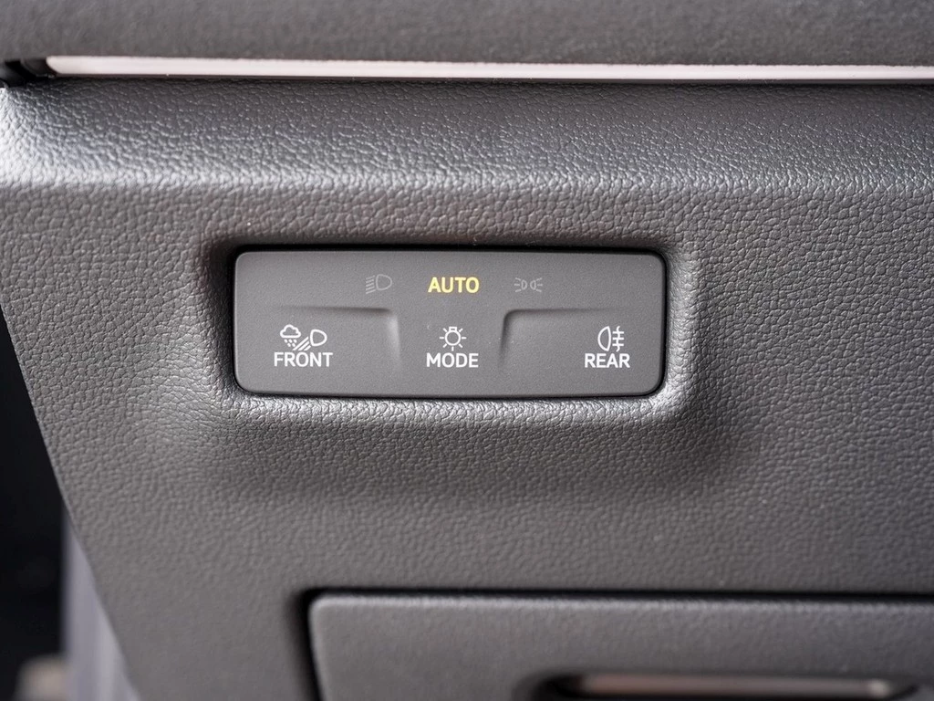 Volkswagen-Tiguan-image-16