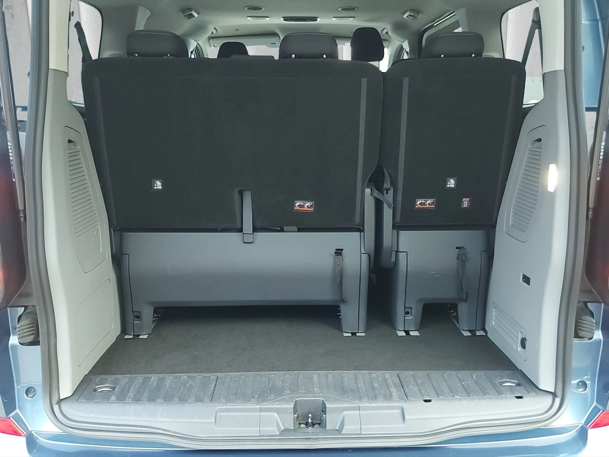 Ford-Tourneo Custom-image-16