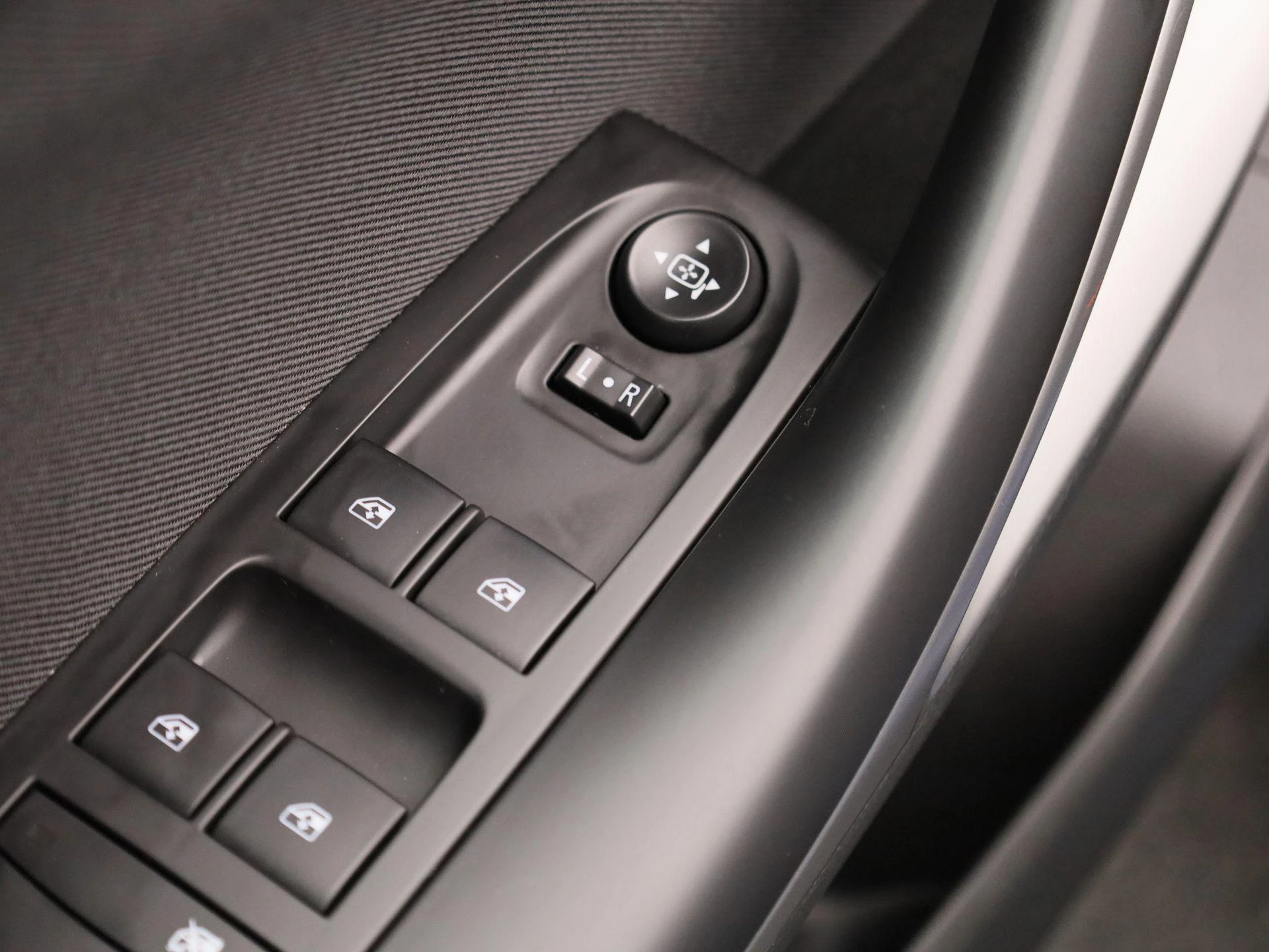 Opel-Astra-image-25