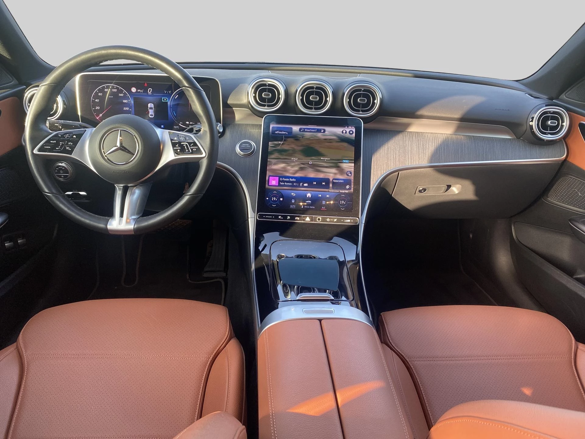 Mercedes-Benz C-Klasse 300 e Luxury Line + LEDER + DIGITAL LIGHT + 360 CAMERA +