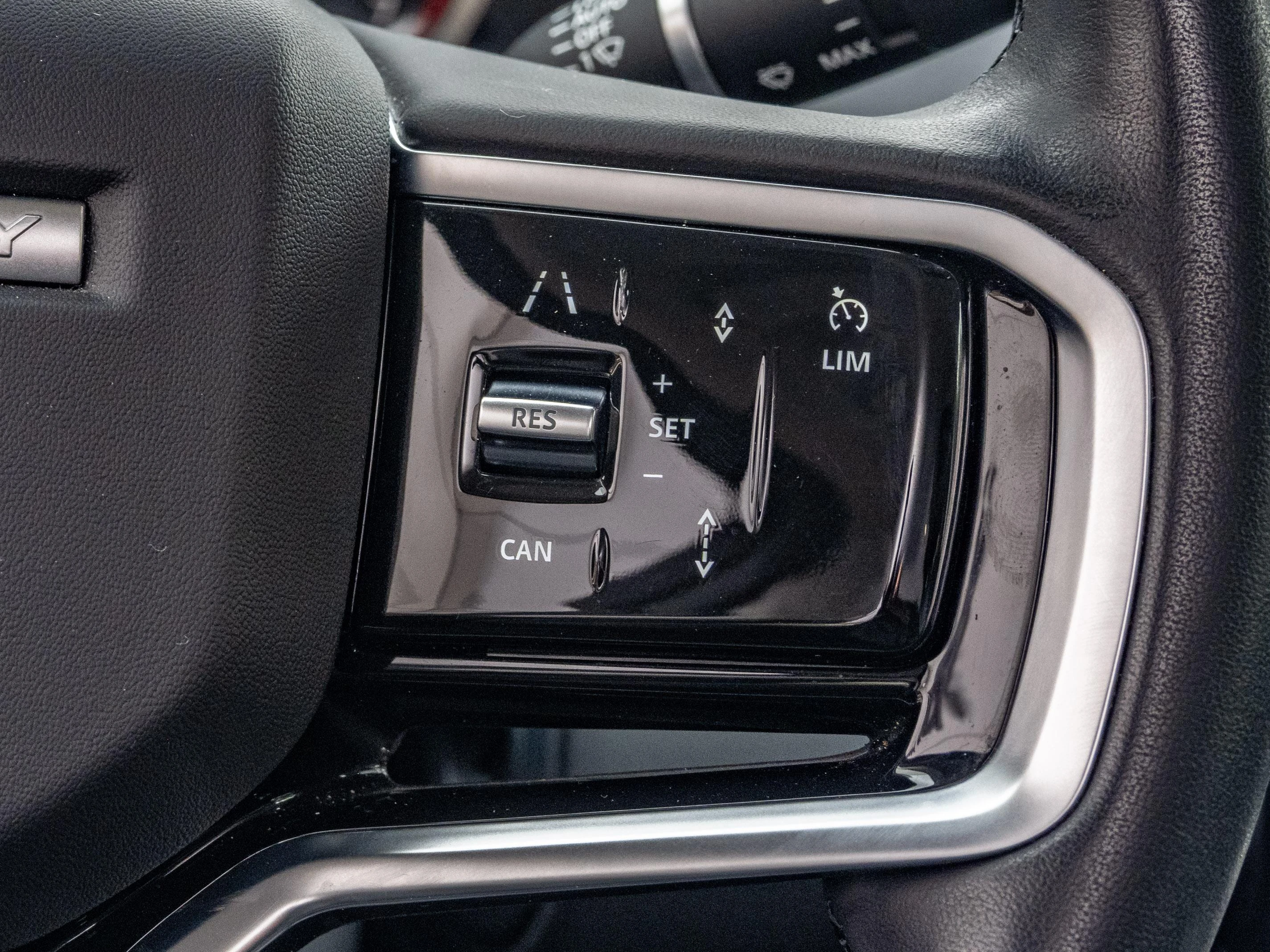 Land Rover-Discovery Sport-image-19