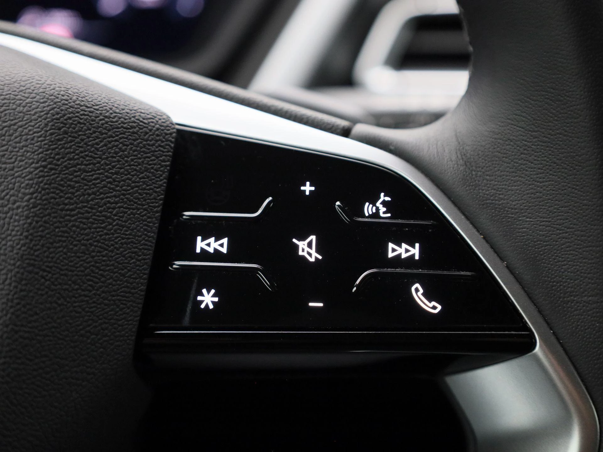 Audi-Q4 e-tron-image-29