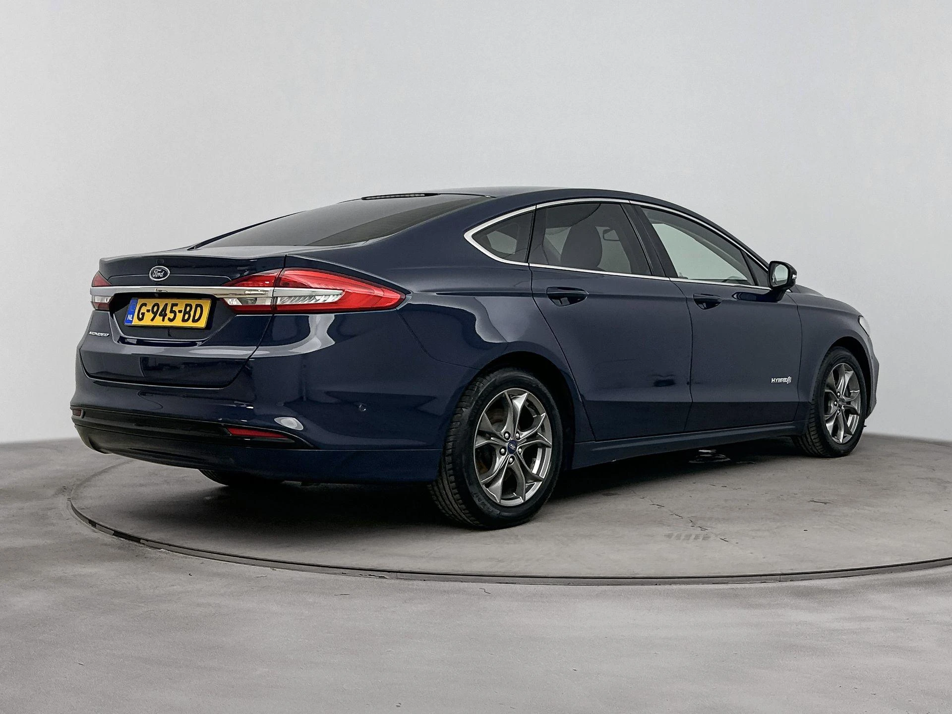 Ford-Mondeo-image-3