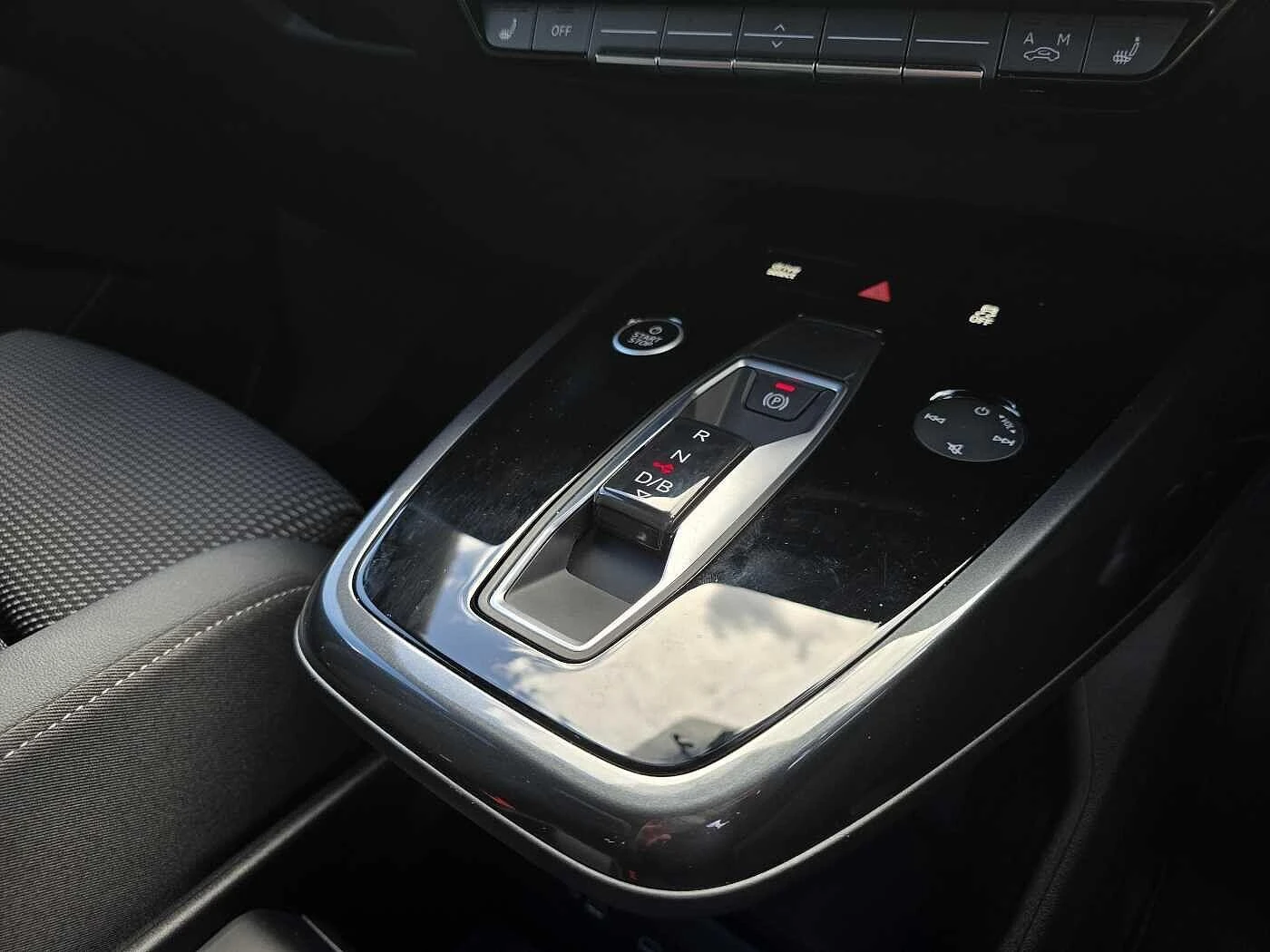 Audi-Q4 e-tron-image-7