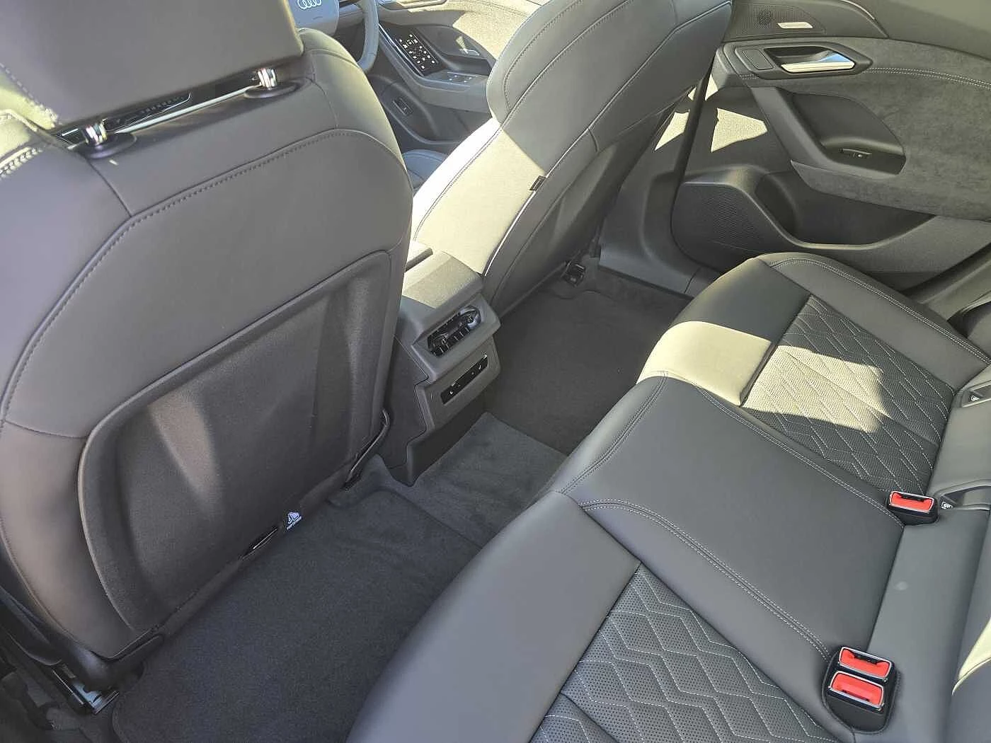 Audi-S6 Avant e-tron-image-46