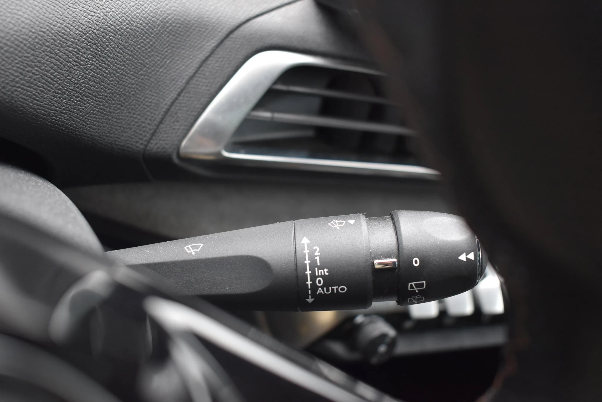 Peugeot-5008-image-24