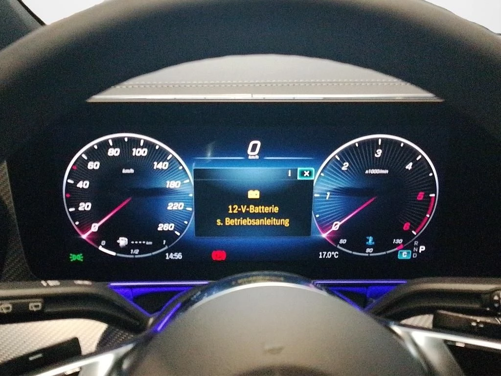 Mercedes-Benz V-Klasse 300d AVANTGARDE LANG AMG+AIRMATIC+PANO+AHK AMG Line