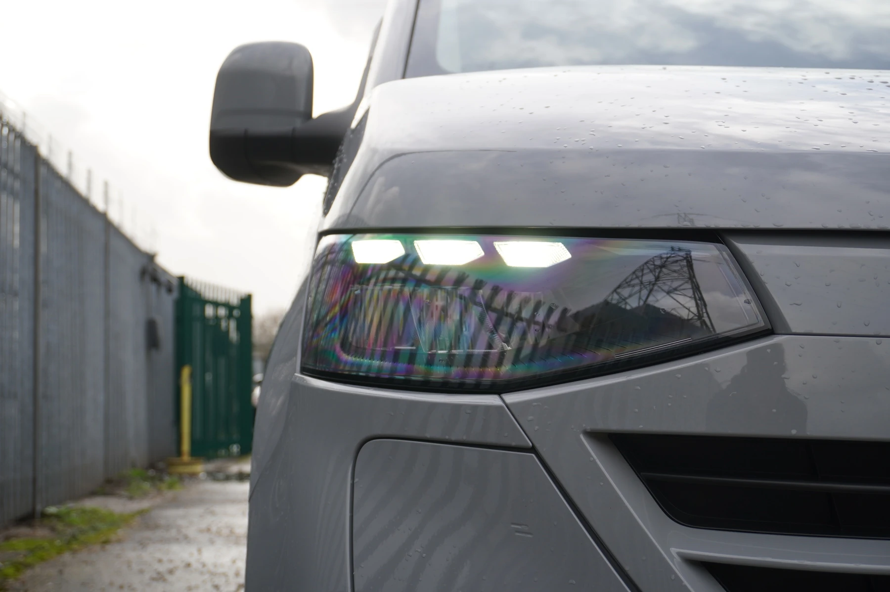 Volkswagen-Transporter-image-23