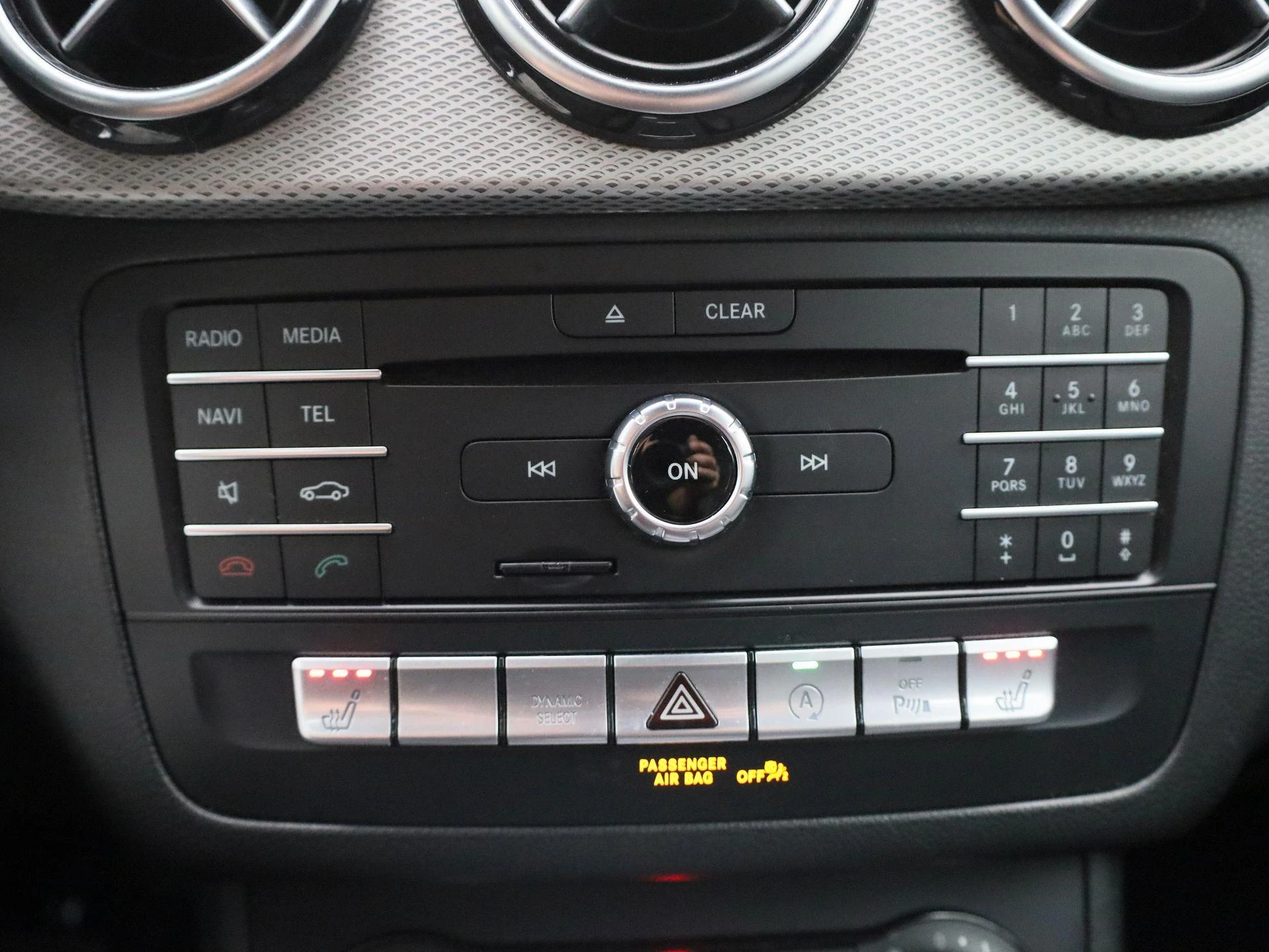 Mercedes-Benz-B-Klasse-image-16