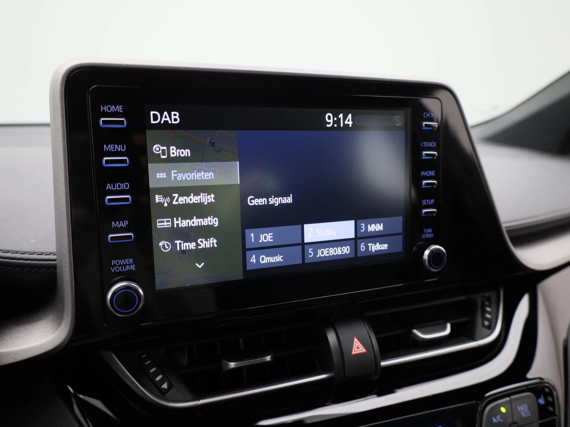 Toyota-C-HR-image-26