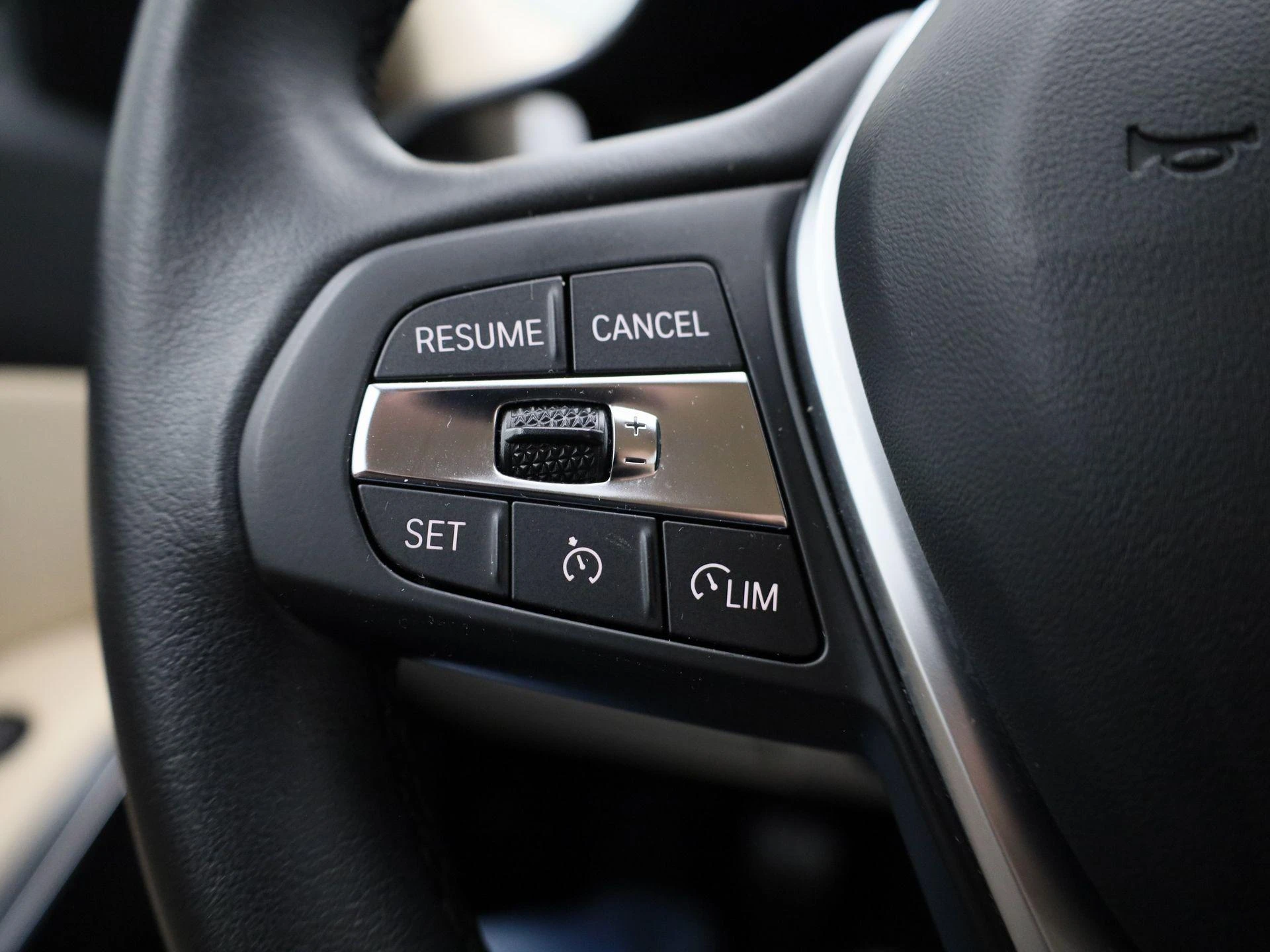 BMW-3 Serie-image-18
