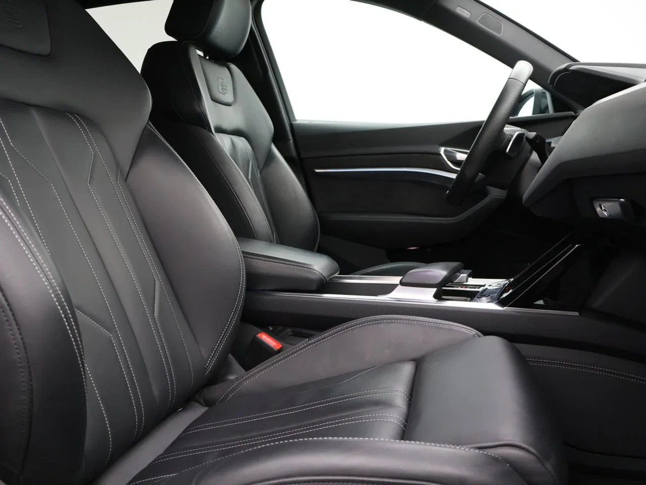 Audi-e-tron-image-2