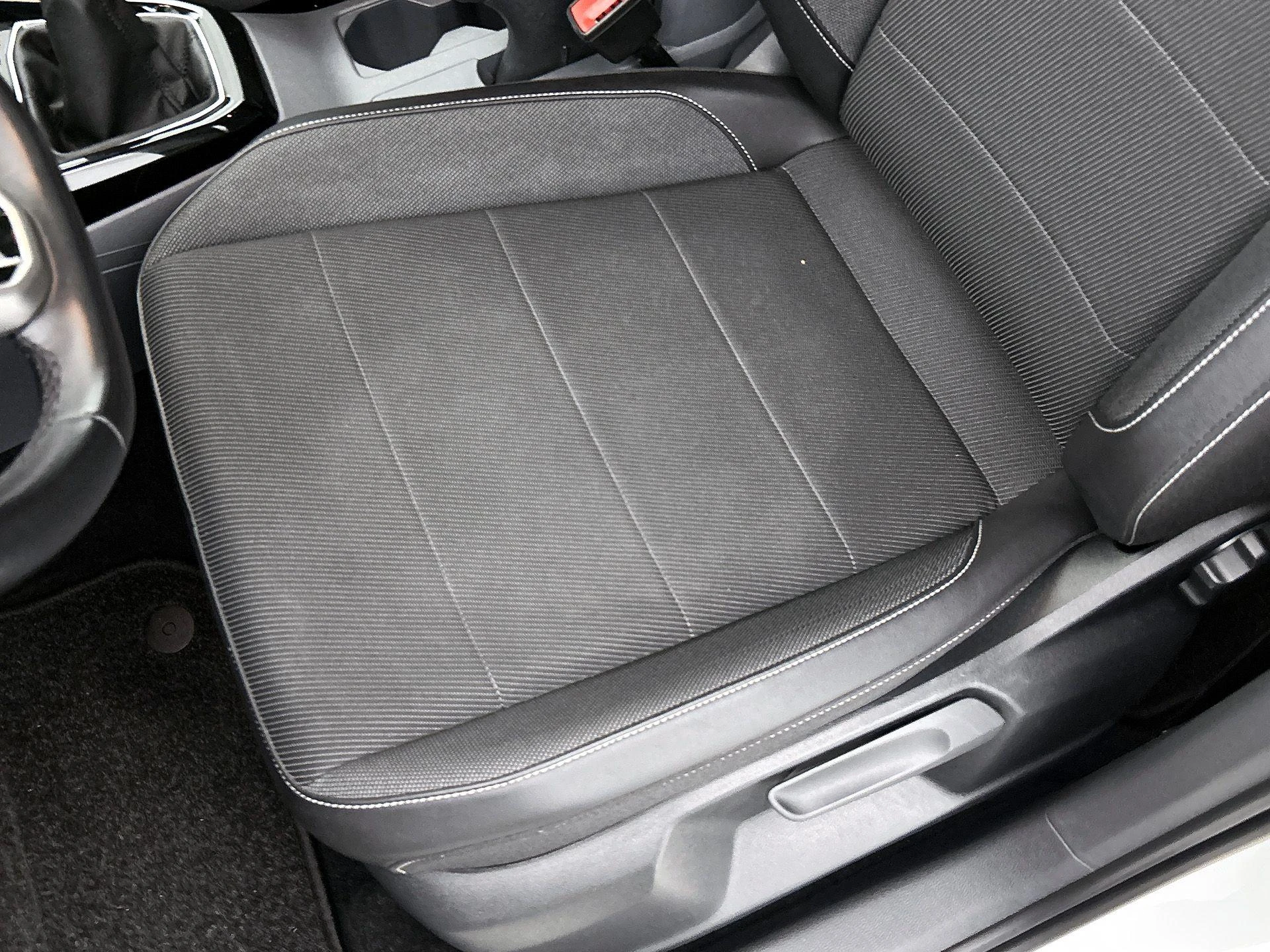 Volkswagen-T-Cross-image-15