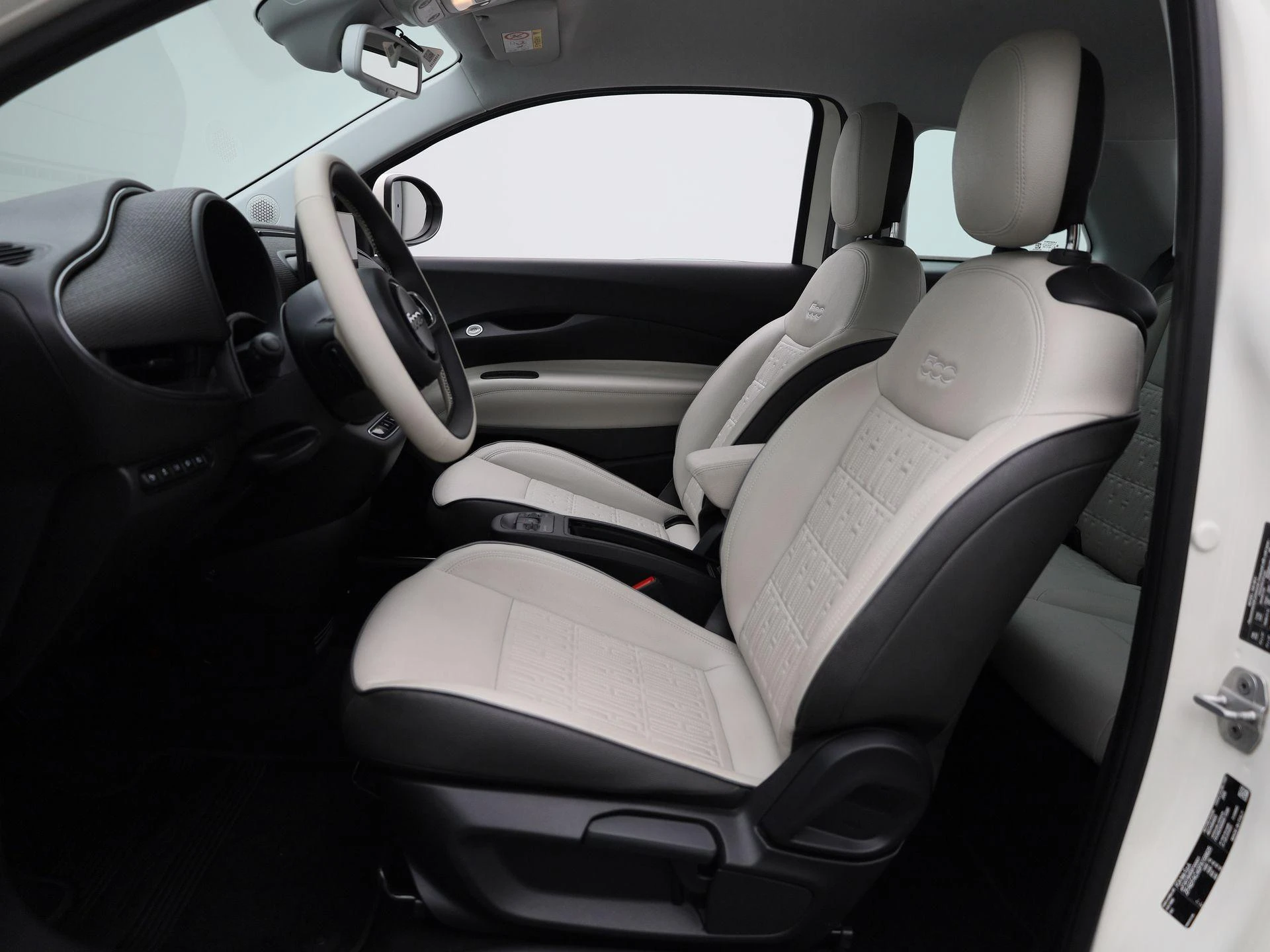 Fiat-500e-image-9