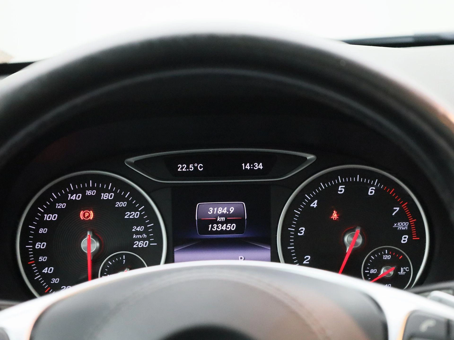 Mercedes-Benz-B-Klasse-image-7