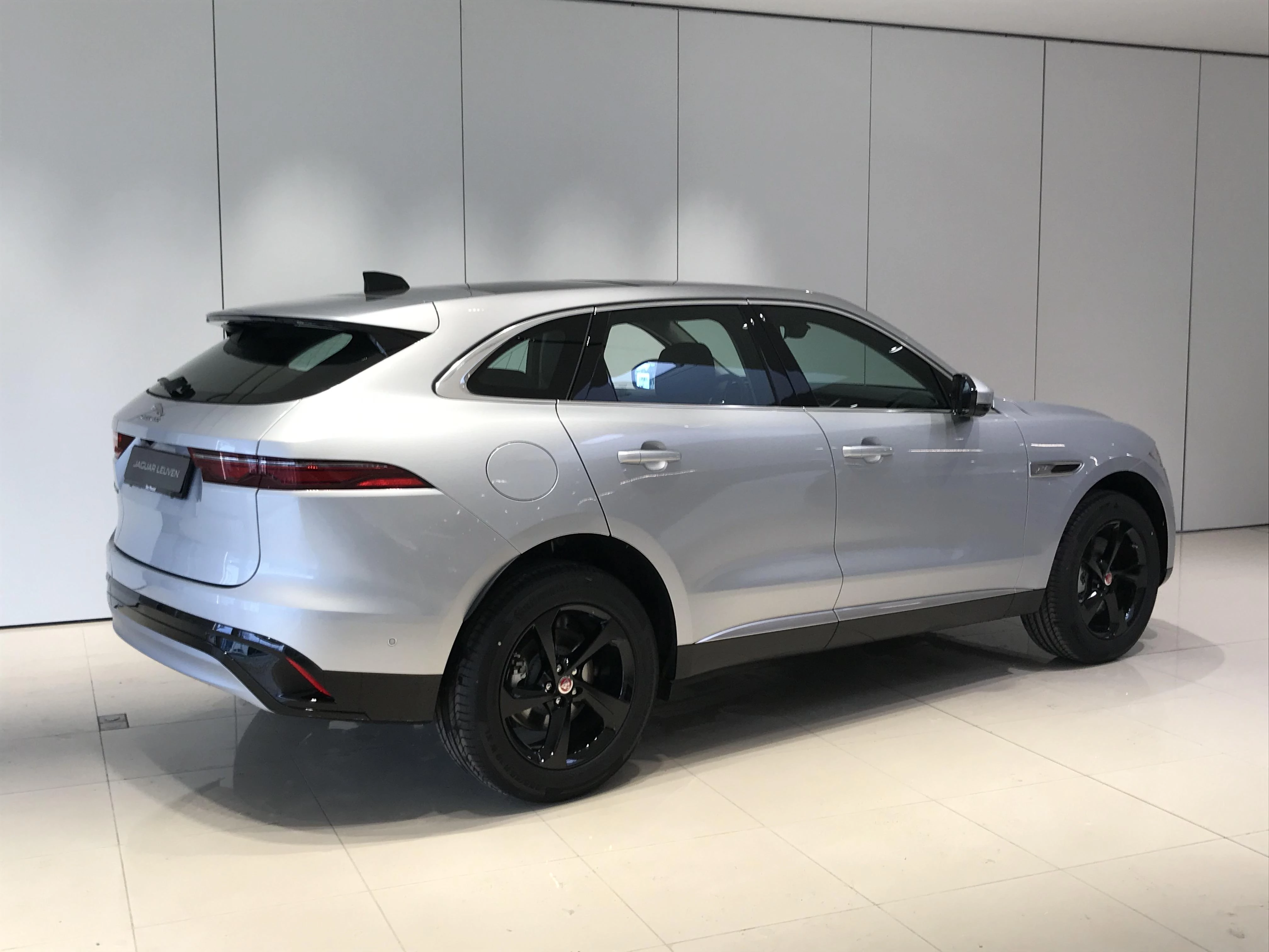 Jaguar-F-PACE-image-1
