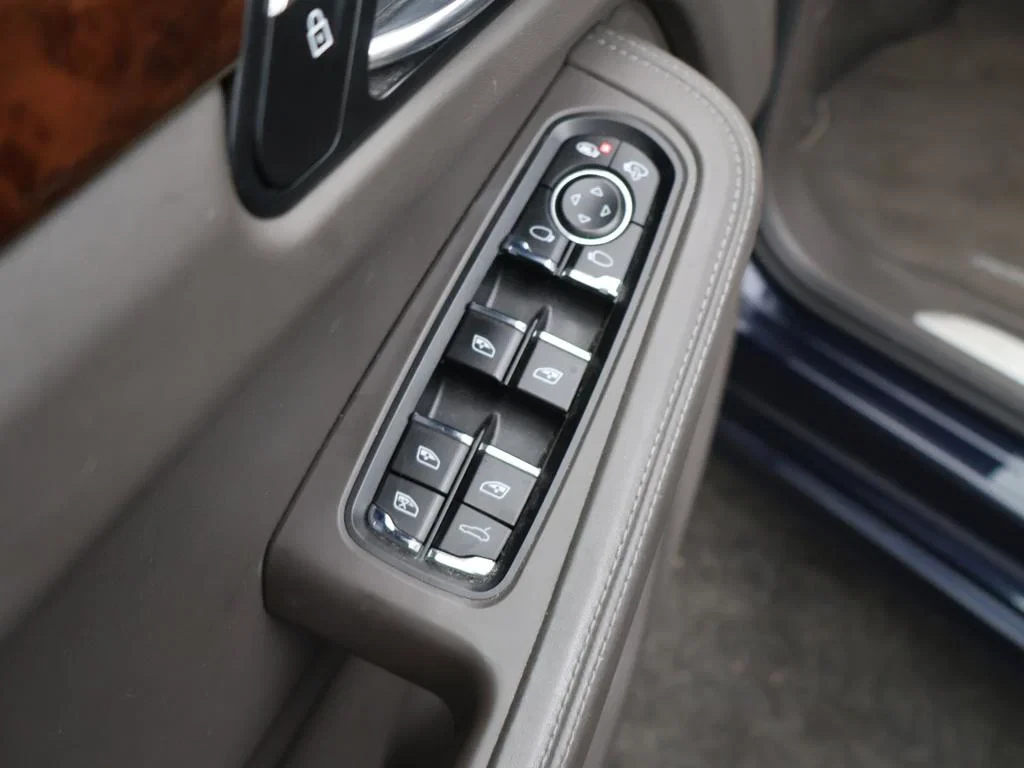 Porsche-Macan-image-20