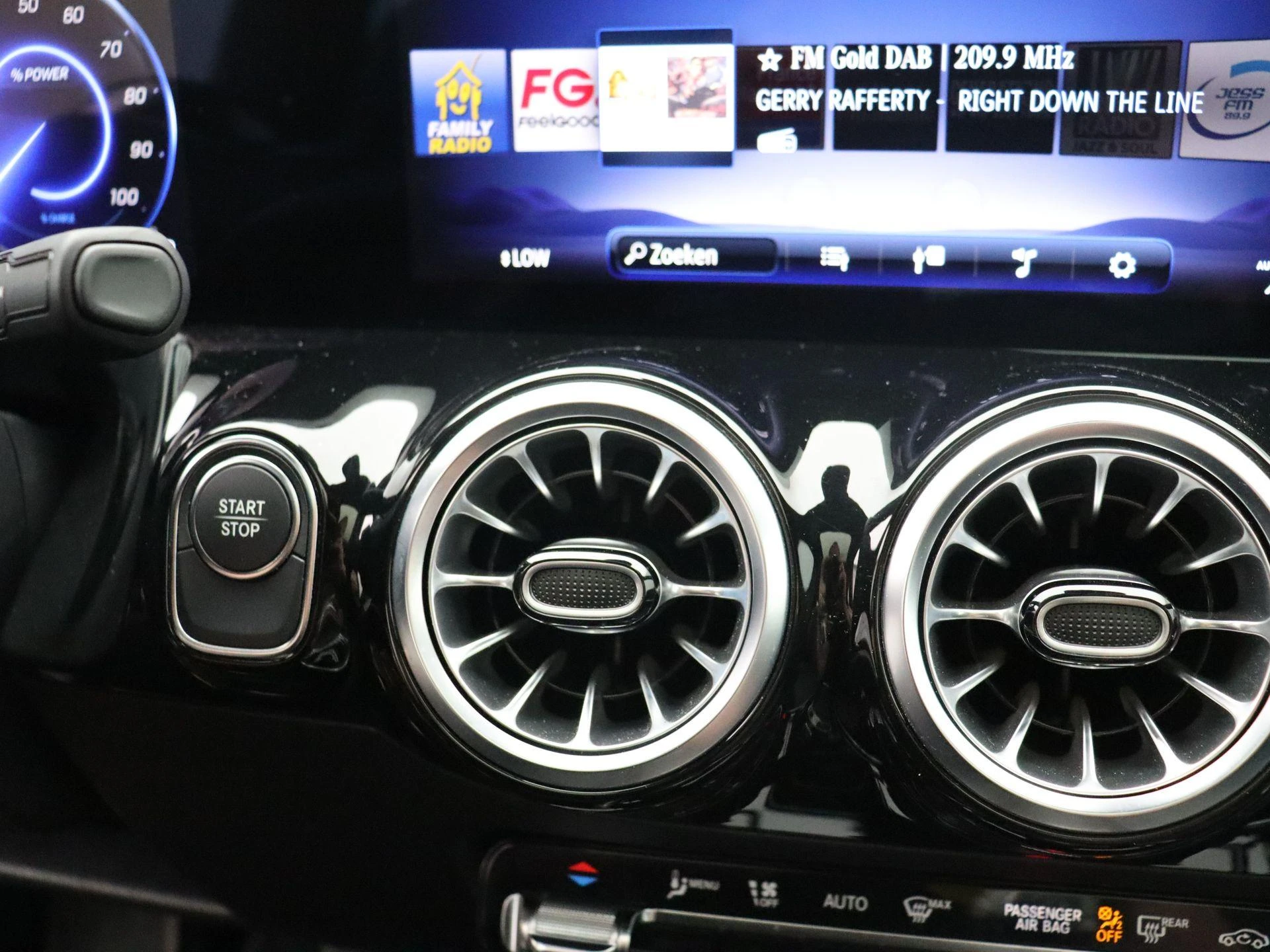 Mercedes-Benz EQA 250+ Business Line + PANO DAK + CARPLAY + CAMERA +