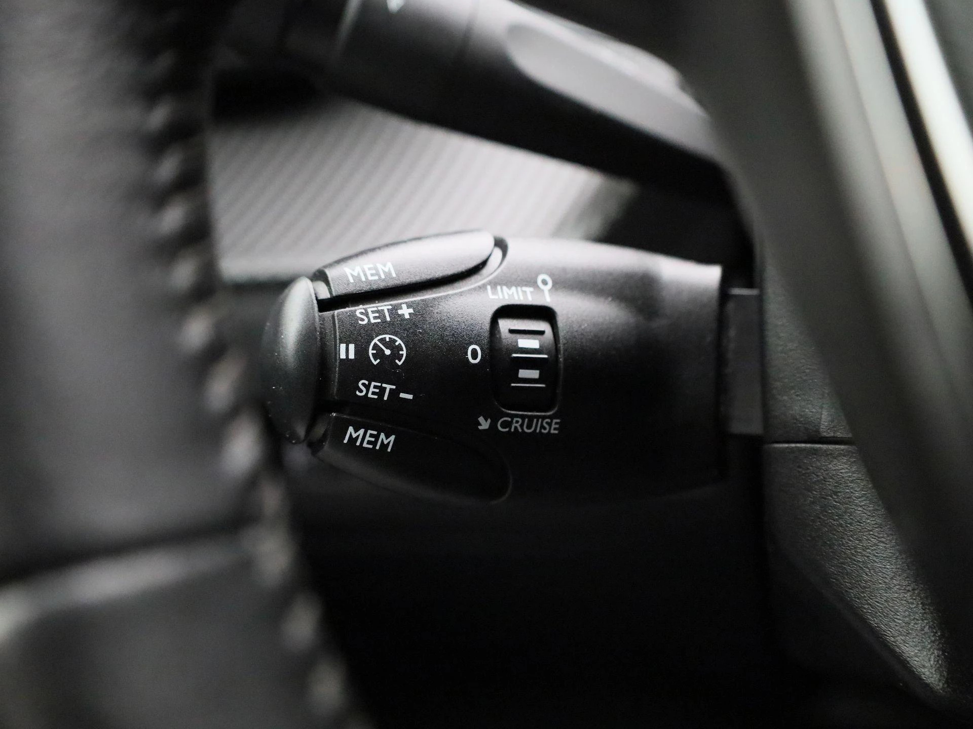 Peugeot-208-image-22