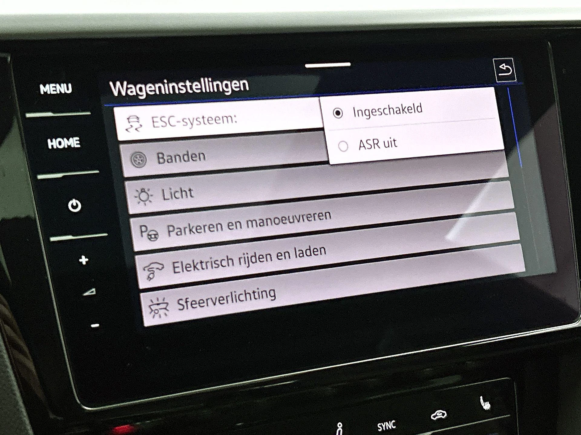 Volkswagen-Arteon-image-16