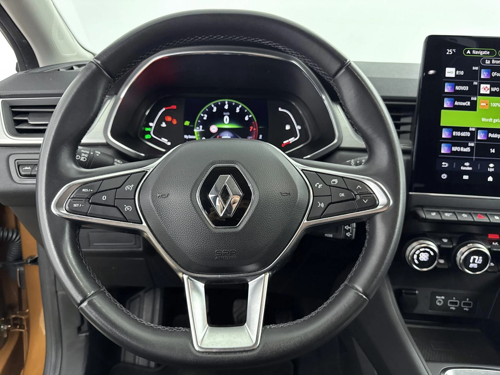 Renault-Captur-image-27
