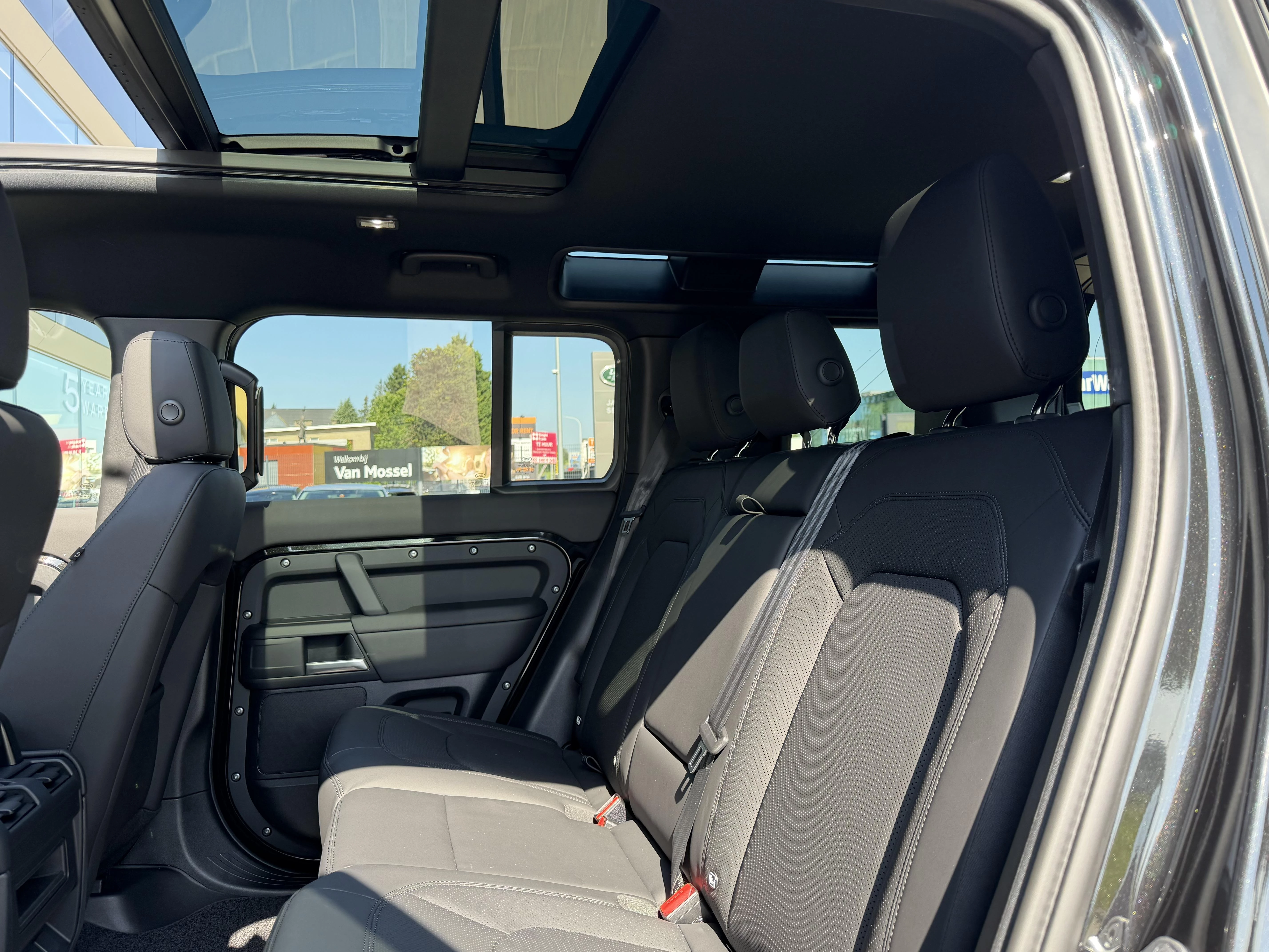 Land Rover Defender 110 D250 S AWD Auto. 26MY