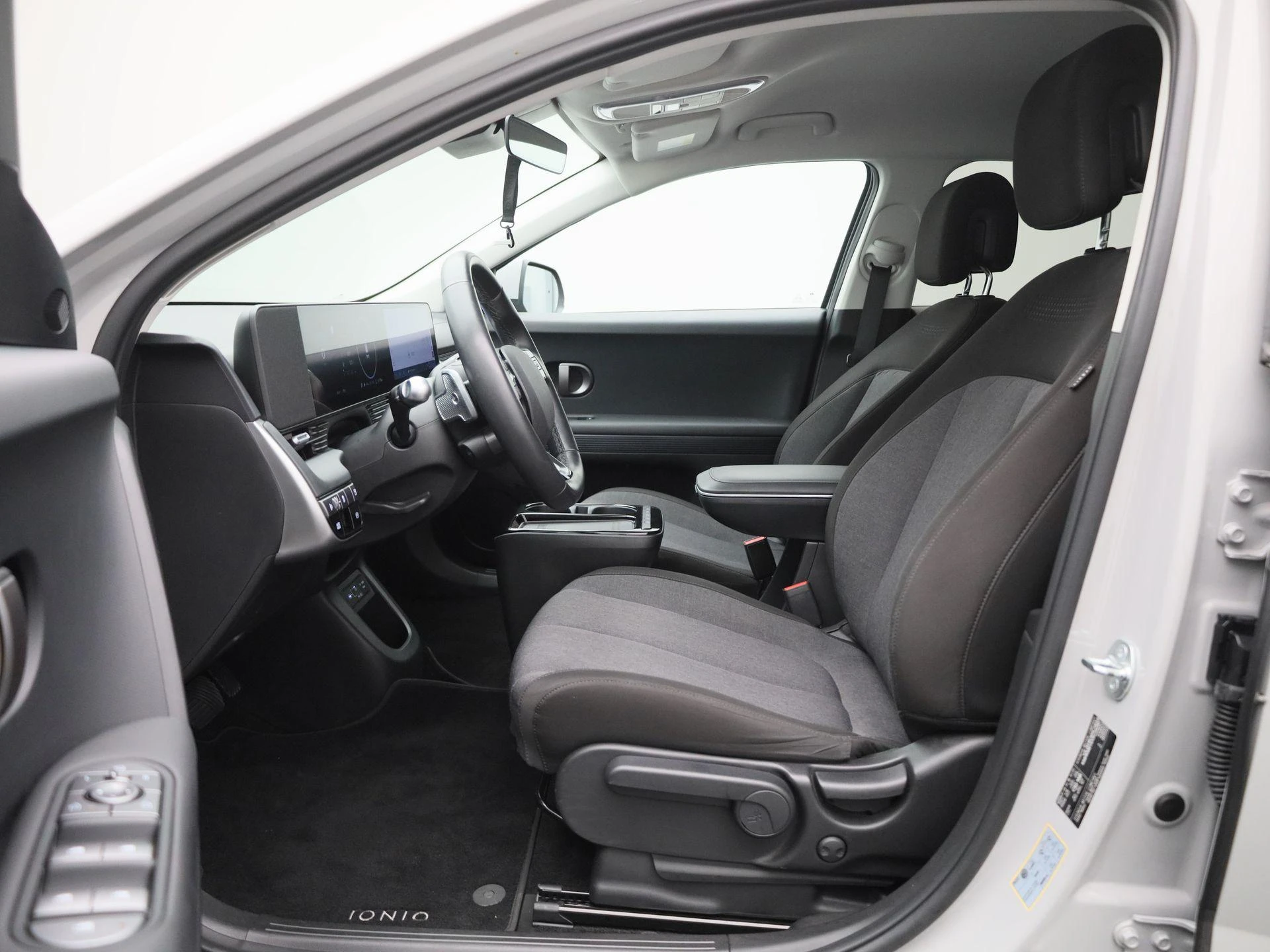 Hyundai-IONIQ 5-image-10