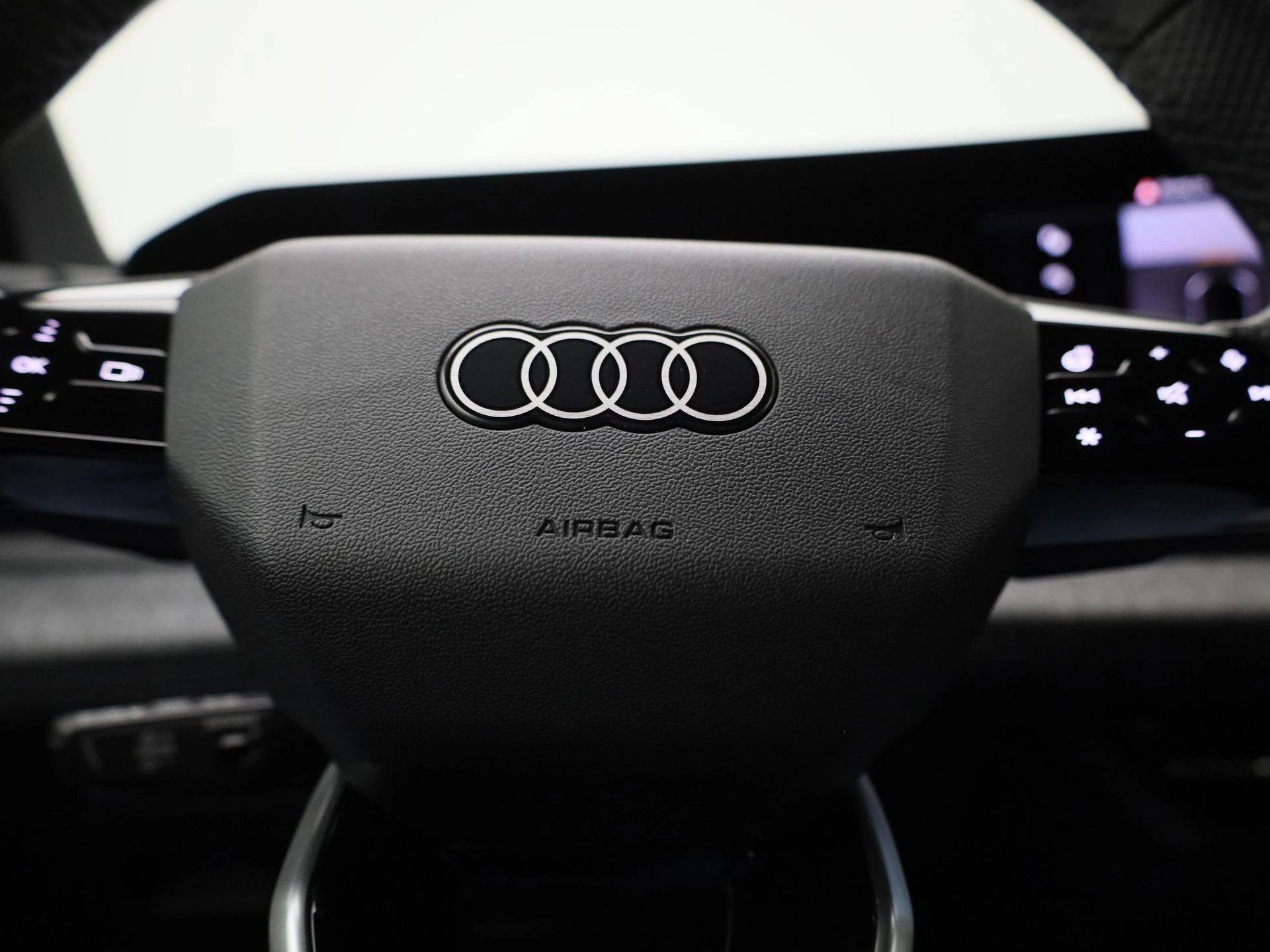 Audi-Q6 e-tron-image-27