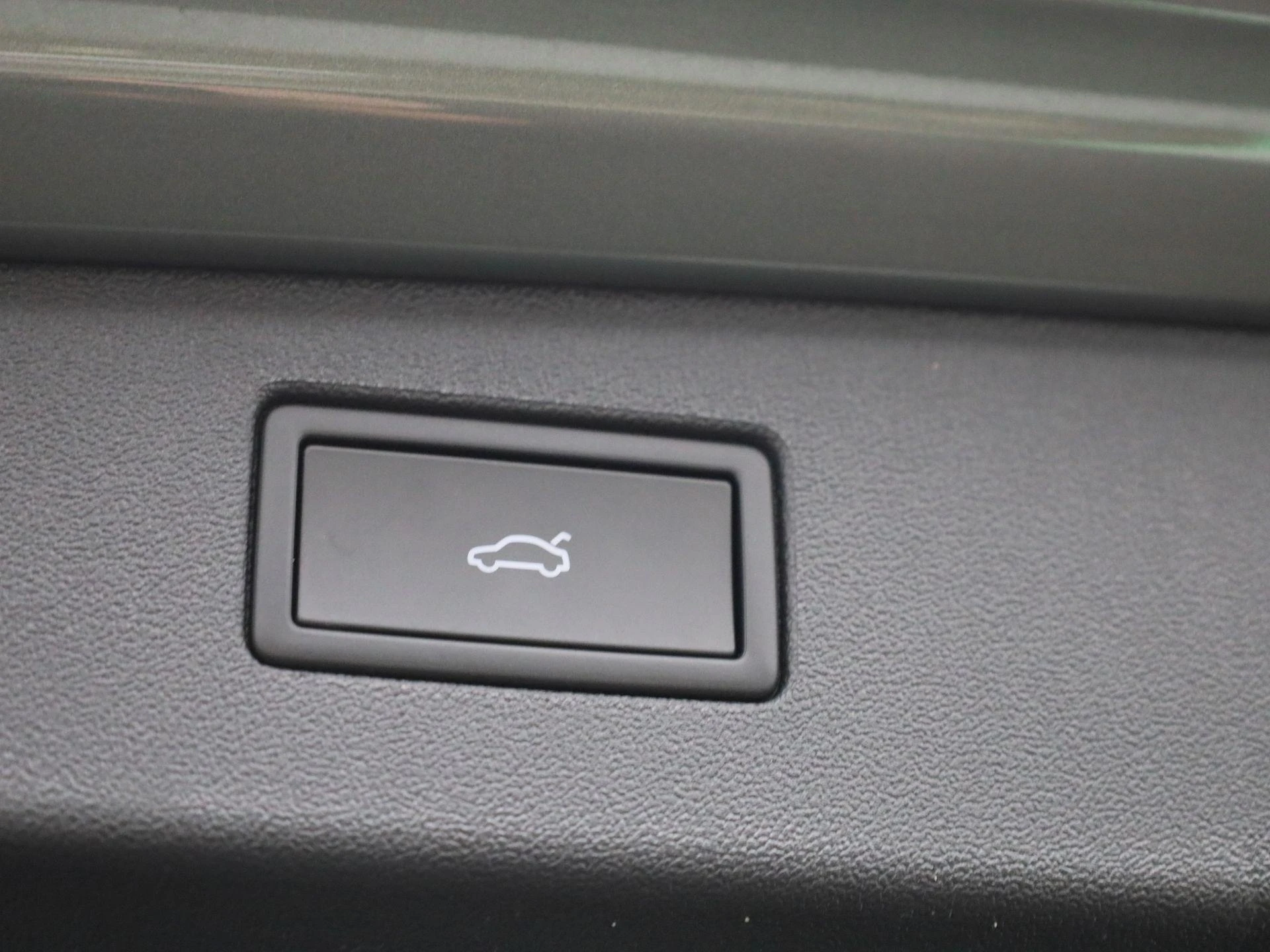 Volkswagen-Tiguan-image-14