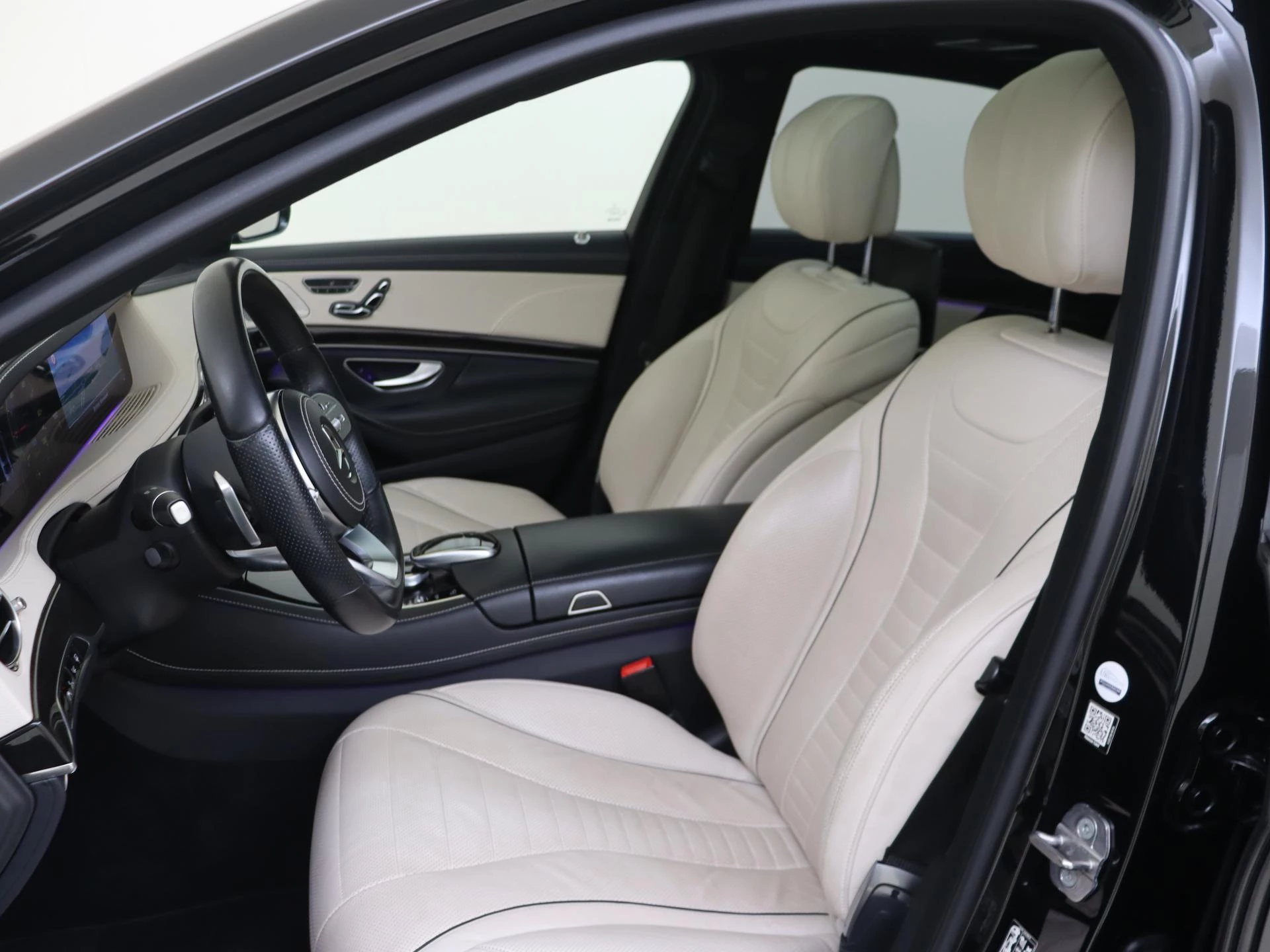 Mercedes-Benz-S-Klasse-image-2
