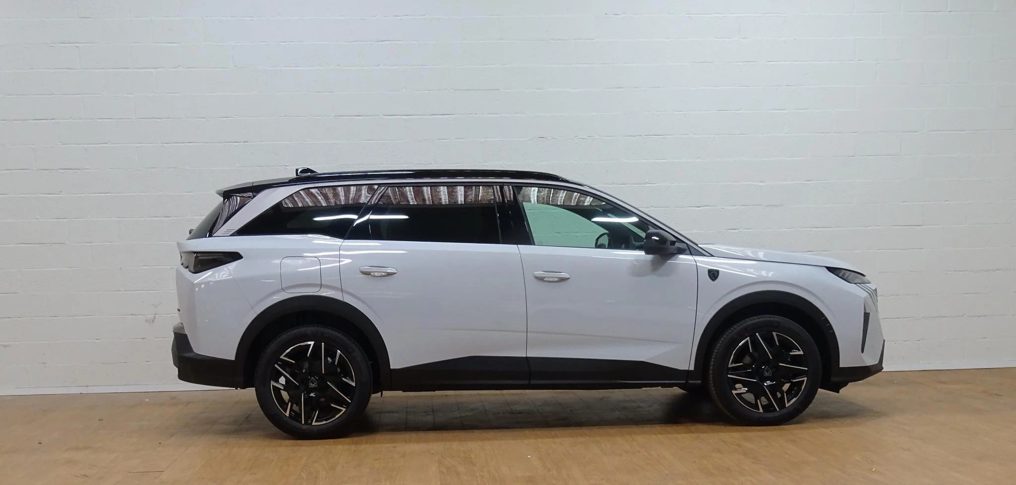 Peugeot 5008 1.2 HYBRID 145 GT +pano dak