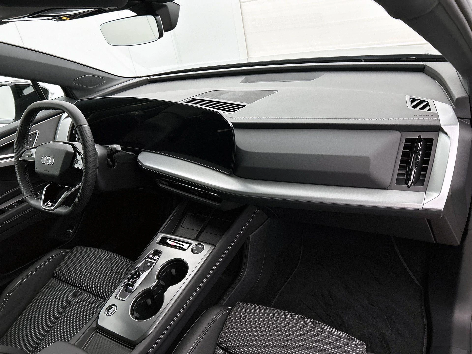 Audi-Q4 e-tron-image-20