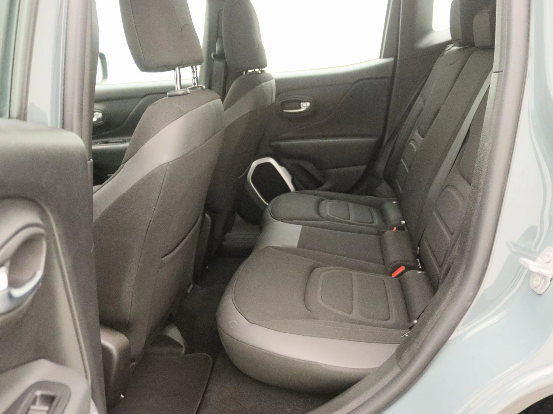 Jeep-Renegade-image-12