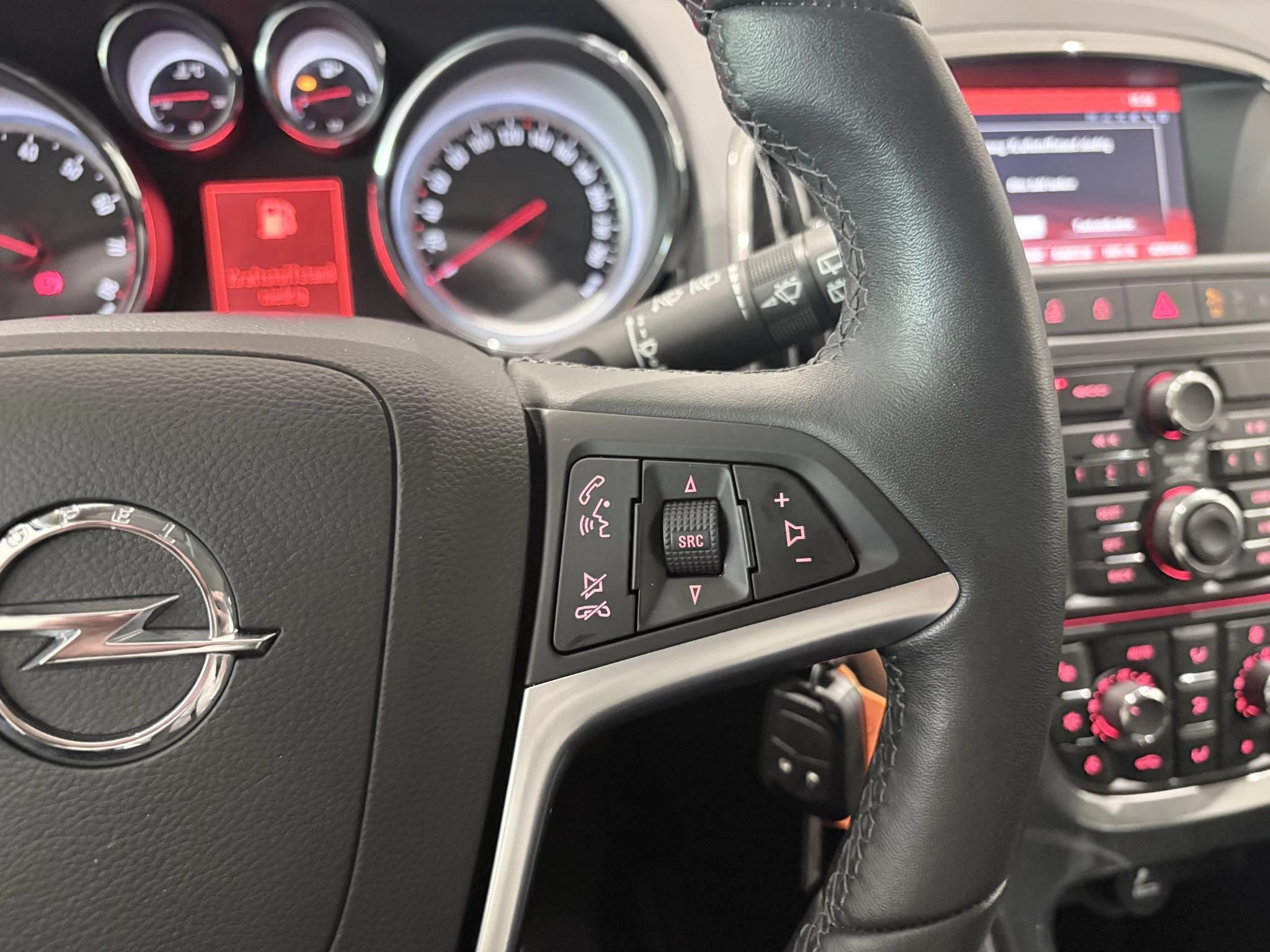 Opel-Astra-image-14
