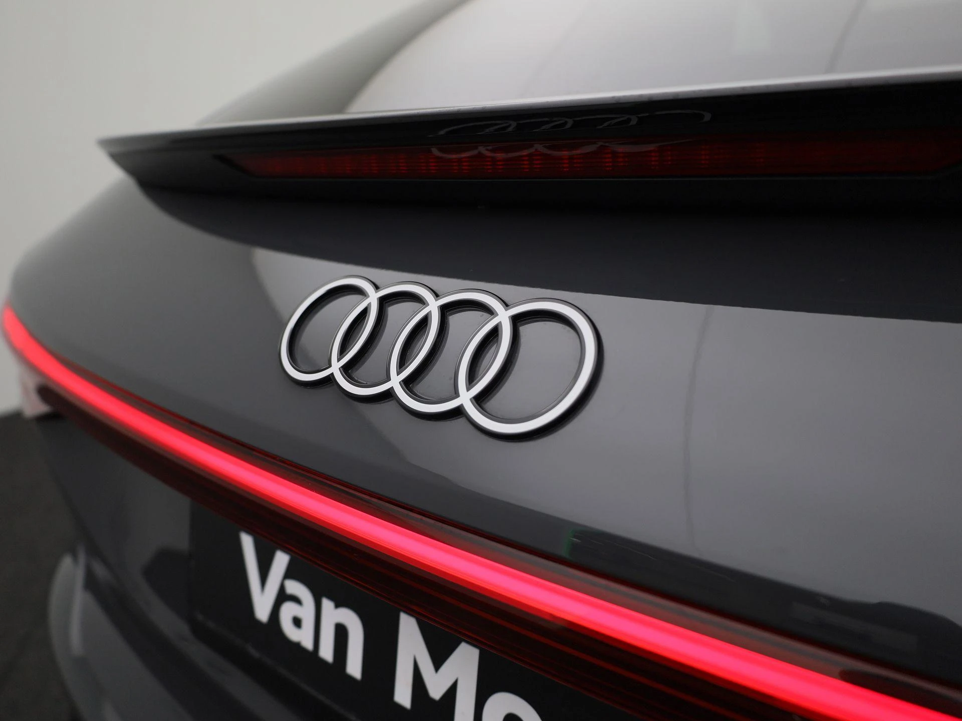 Audi-Q6 e-tron-image-37